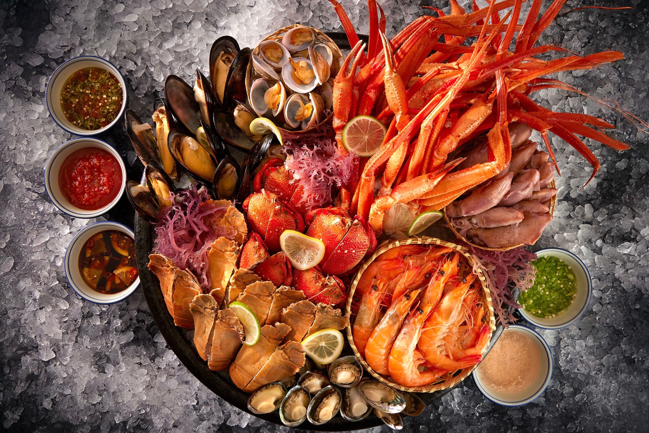 探索廚房總計提供超過50款海味佳餚，規模成長達67%。（寒舍艾美提供）