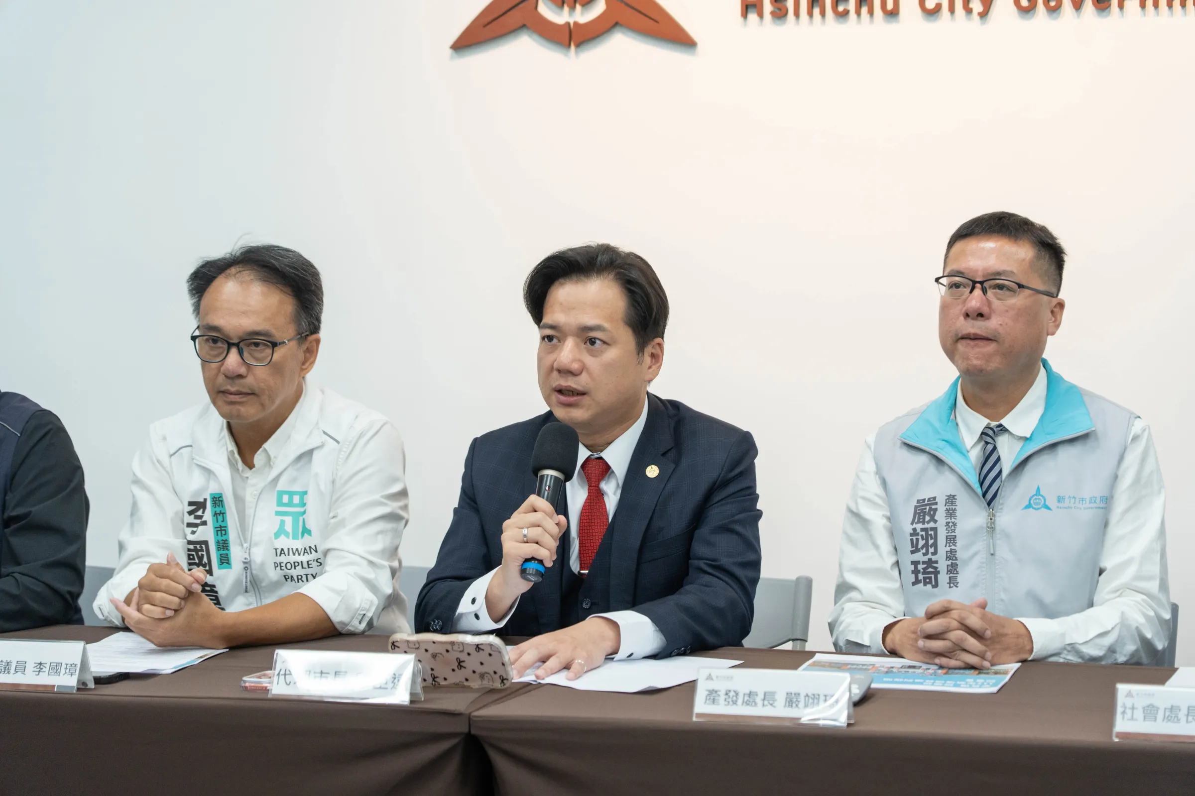 代理市長邱臣遠向市民大眾報告115年度施政方向。（圖／新竹市政府提供）