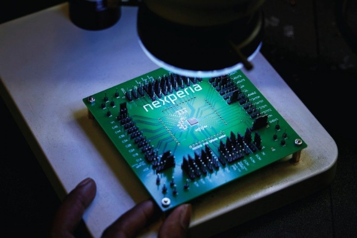 全球汽車業再陷危機？荷蘭晶片大廠遭中美制裁夾擊，供應鏈拉警報