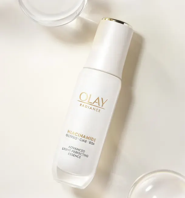 OLAY水感透白光曜精華（圖／翻攝自OLAY官網）