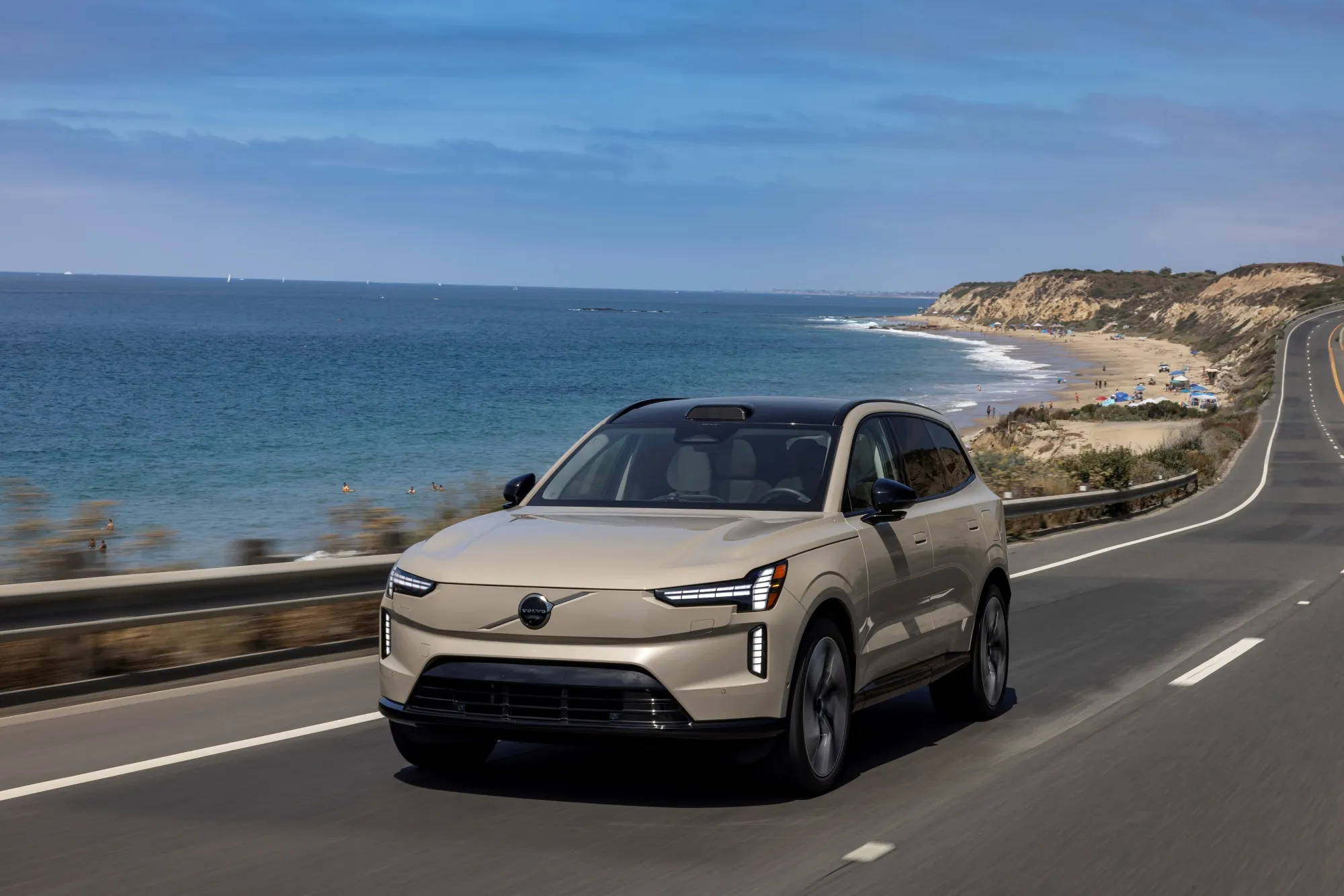 Volvo國際富豪汽車將在2026年陸續引進小改款的XC60、跨界純電越野休旅EX30 Cross Country，以及豪華純電7人座SUV旗艦EX90等重量級新車。（國際富豪汽車提供）