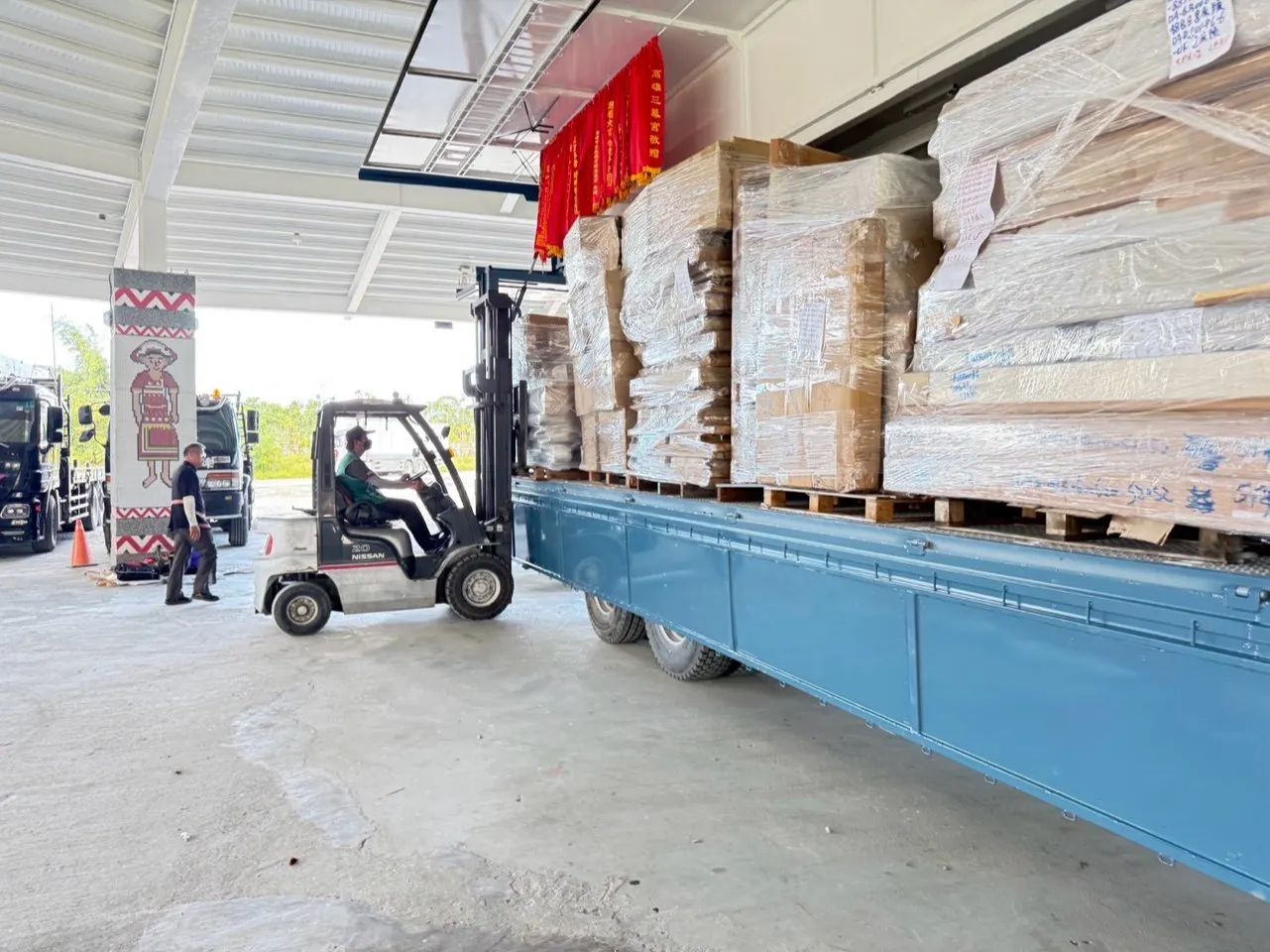 綠的傢俱集團於此次花蓮救災行動捐贈250餘件家具，希望幫助受災戶盡快恢復日常生活。（圖片來源／綠的傢俱）