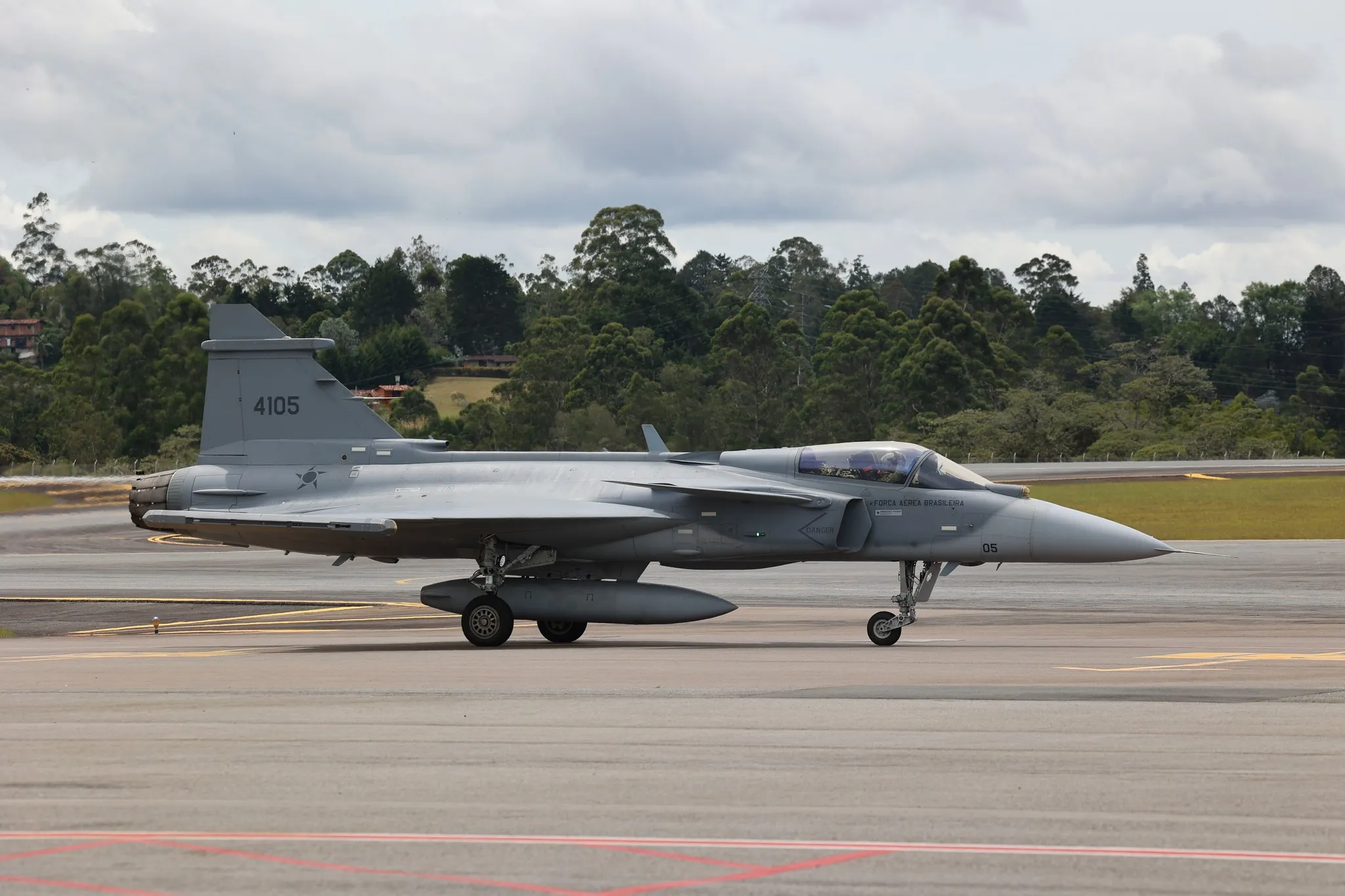 瑞典紳寶旗下最知名的「獅鷲」戰機。(翻攝自SAAB官網)