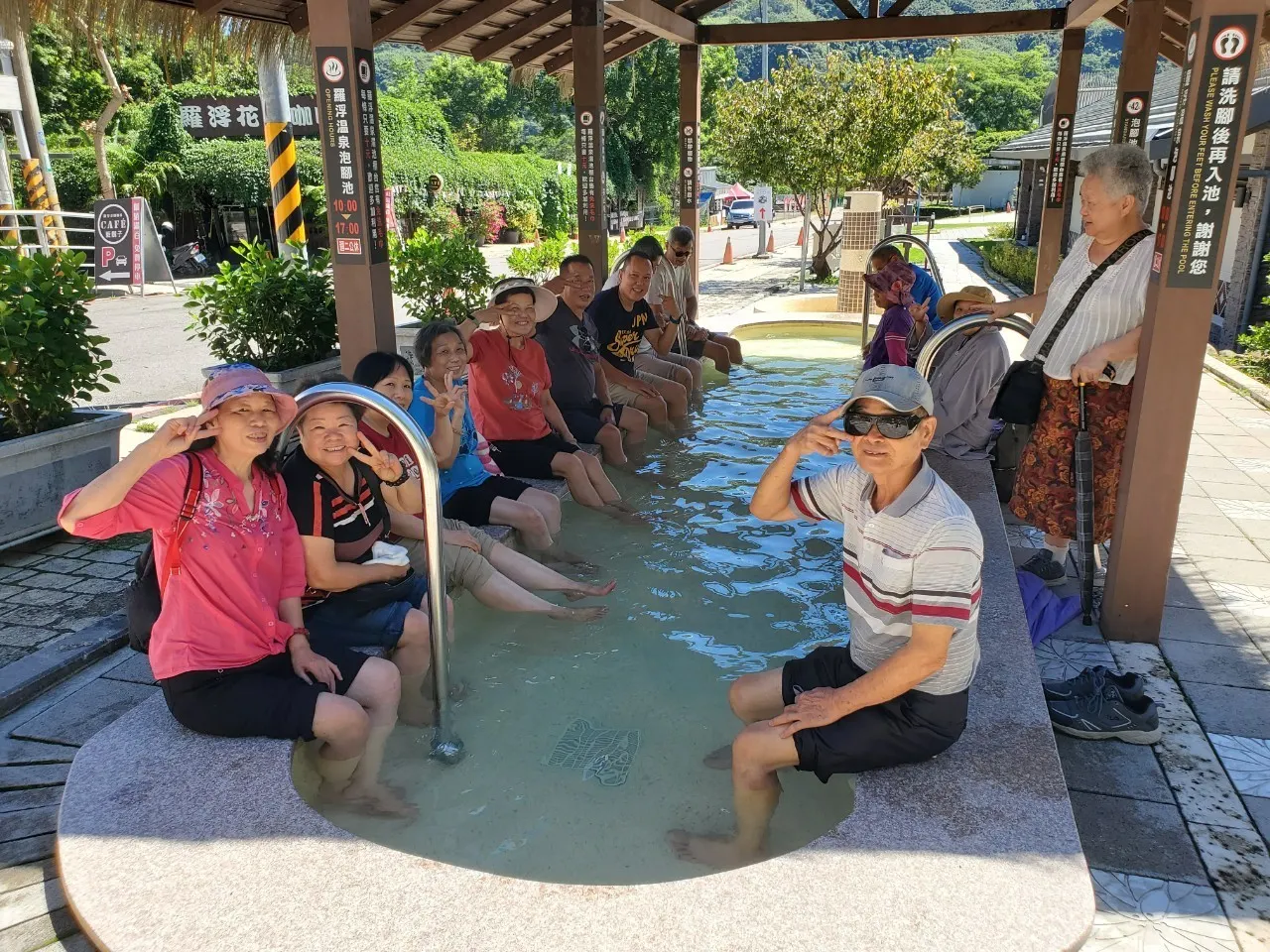 北橫羅浮溫泉，天然碳酸泉暖心舒服，是冬季泡湯的絕佳去處。（圖／桃園市政府風景區管理處提供）