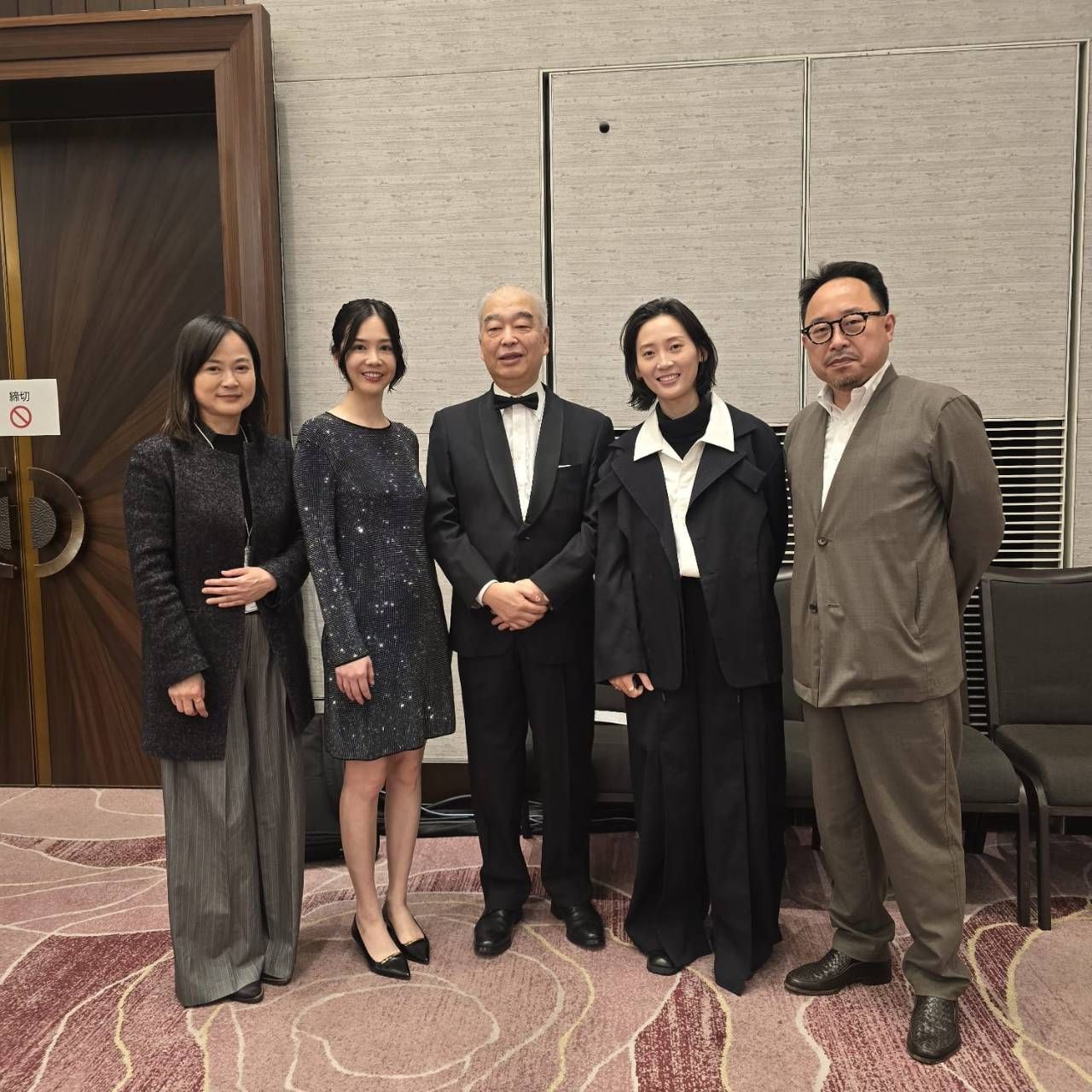 第38回東京国際映画祭が開幕し、「台湾映画文藝復興」特集に参加した台湾の監督や俳優たちがレッドカーペットを華やかに彩った。（写真/©2025 TIFF提供）