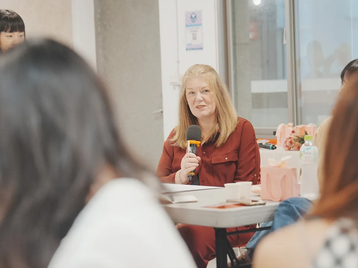 記者會後性別視角影響力衡量工作坊也有許多各國的嘉賓到場參與交流。（圖／台灣女性創業支持暨發展協會提供）