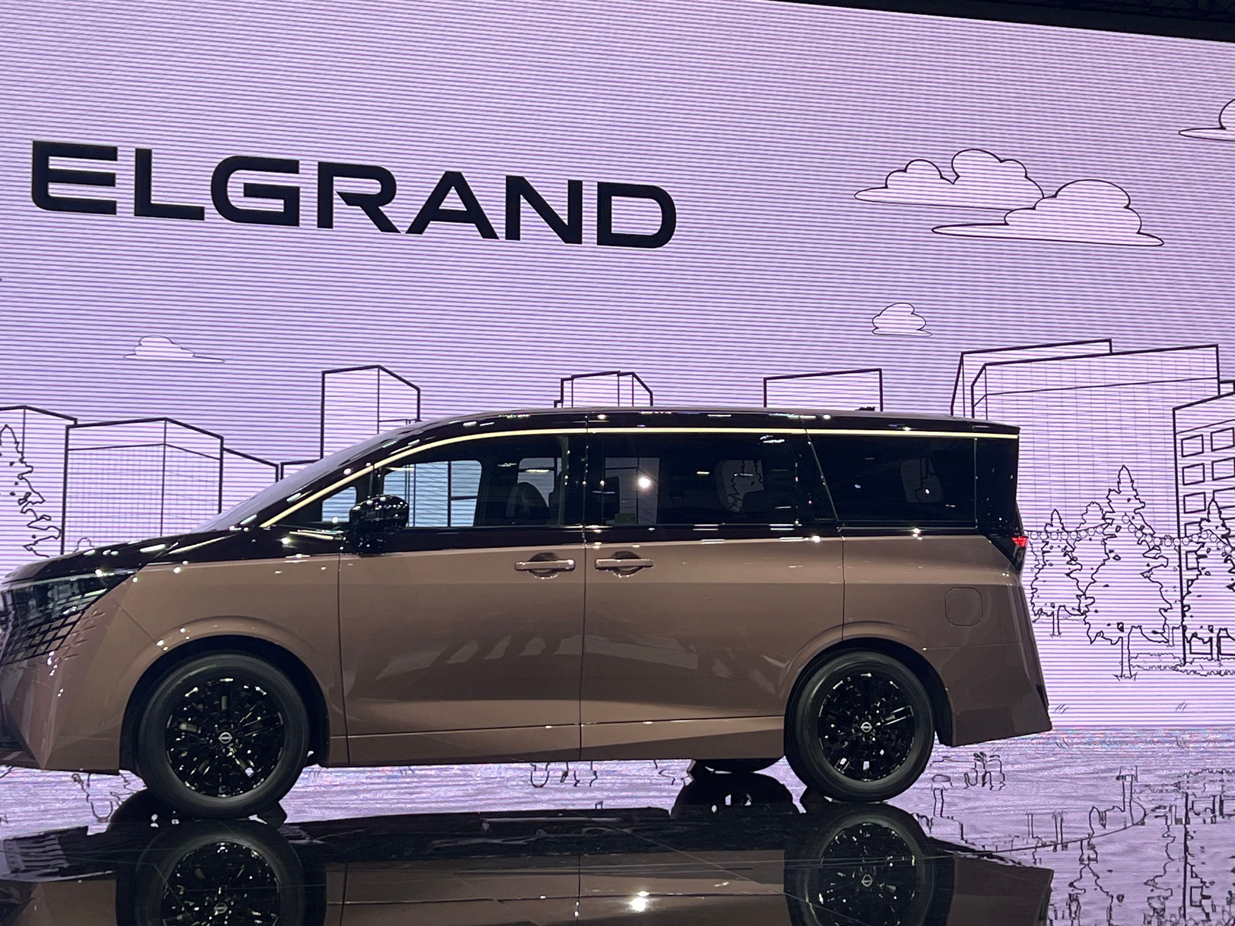 日産自動車、ジャパンモビリティショー2025で新型「エルグランド」を世界初公開し、「パトロール」など全10台を出展。風傳媒
