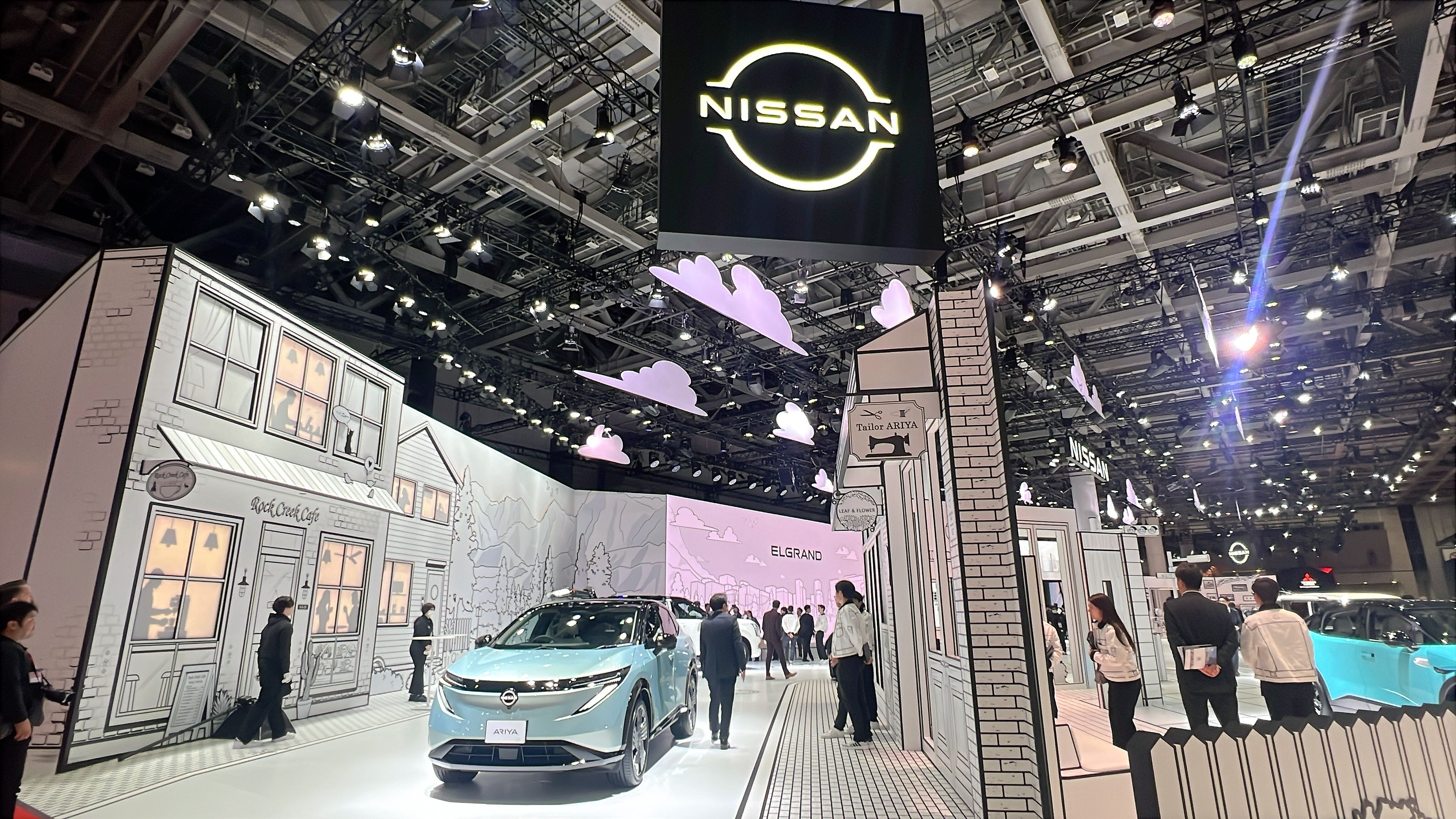 日産自動車、ジャパンモビリティショー2025で新型「エルグランド」を世界初公開し、「パトロール」など全10台を出展。風傳媒