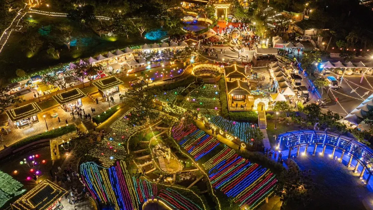 屏東四重溪溫泉是台灣南部最知名的溫泉勝地，每到冬季便吸引大量遊客前來。（圖／屏東四重溪溫泉季臉書粉專）