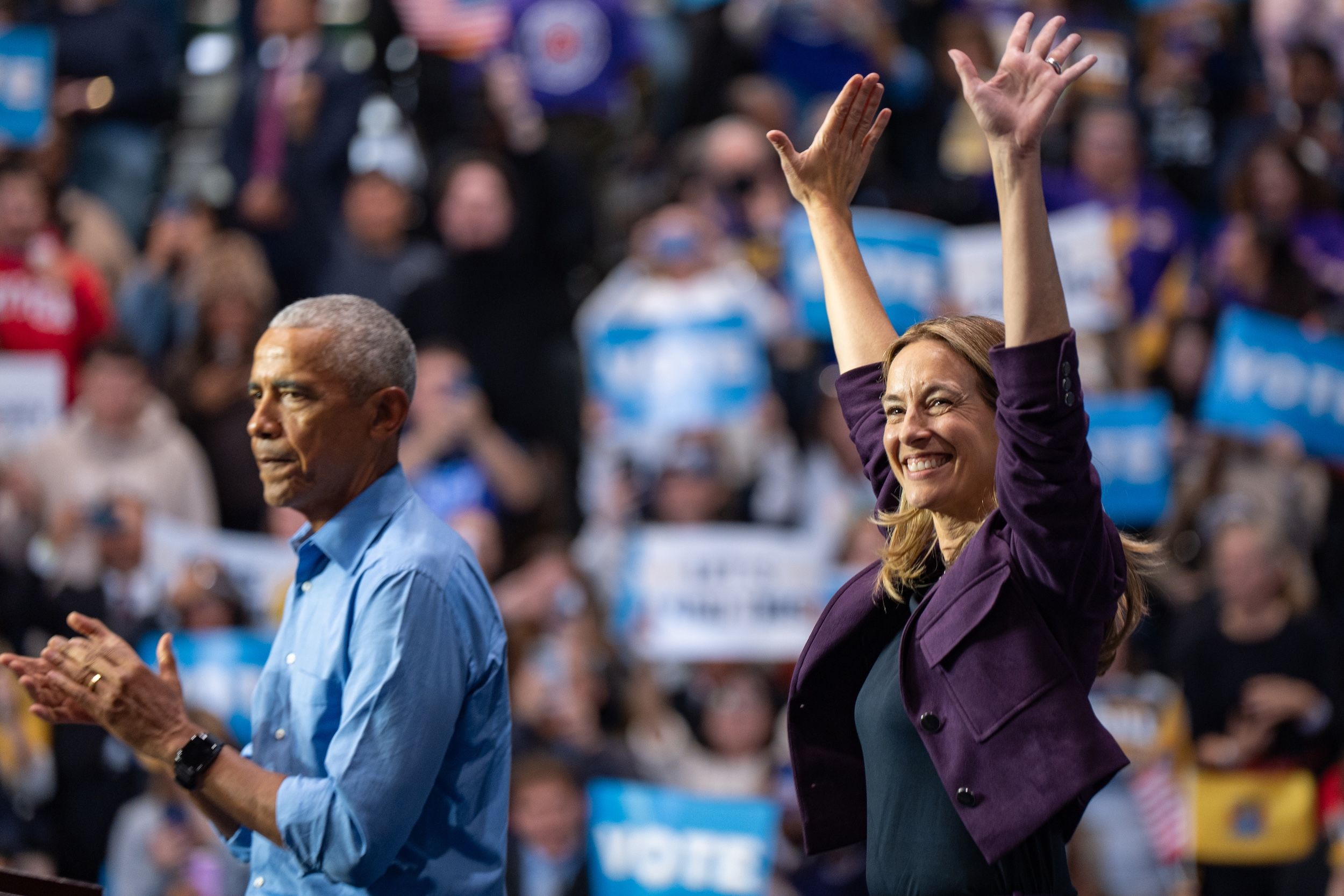 2025年11月1日、アメリカの前大統領バラク・オバマがニュージャージー州ニューアークで民主党籍の州知事候補ミキ・シェリルを支援するために現れる。（AP通信）