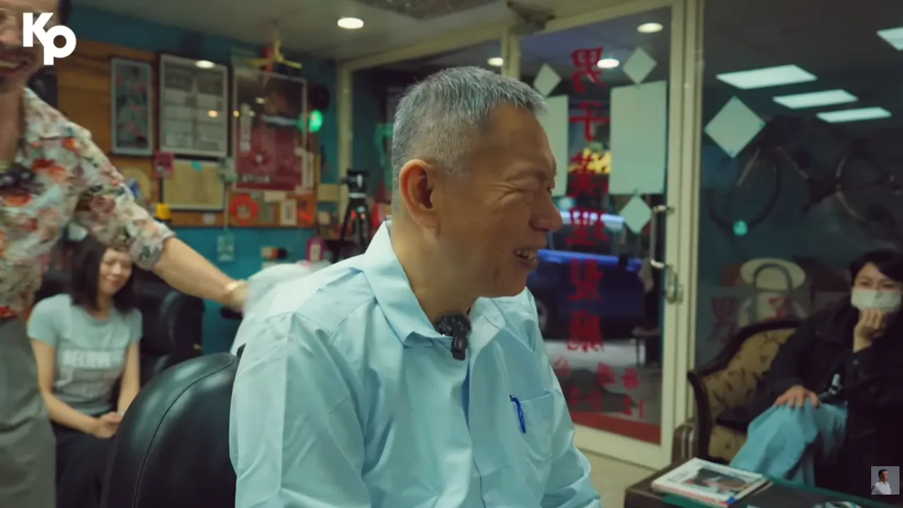 民眾黨前主席柯文哲笑稱自己「阿北變阿公」。（取自柯文哲YouTube）