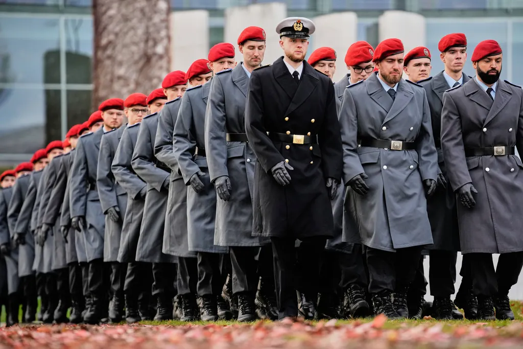 德國聯邦國防軍官兵出席紀念活動。（美聯社）