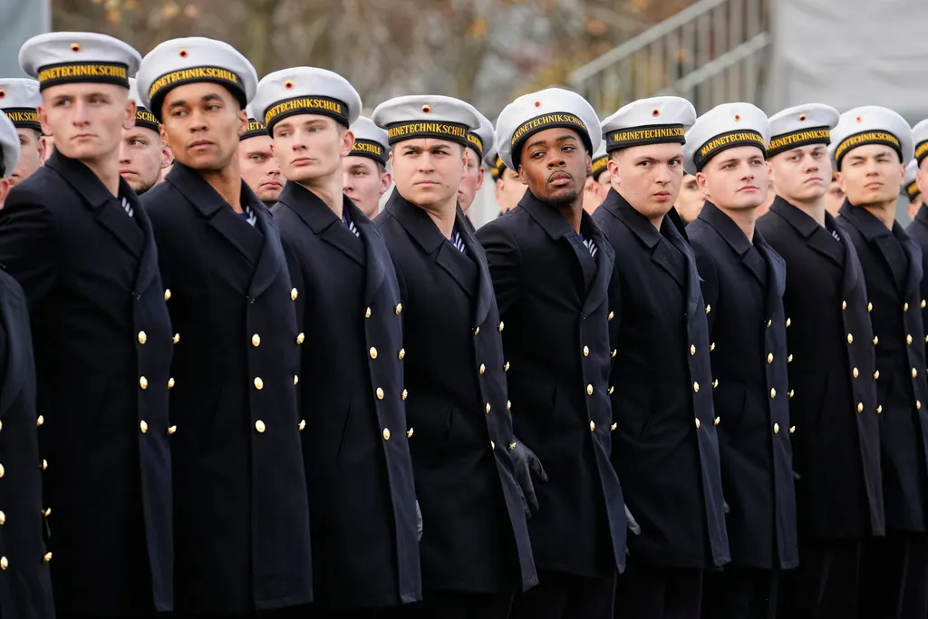 德國聯邦國防軍官兵出席紀念活動。（美聯社）