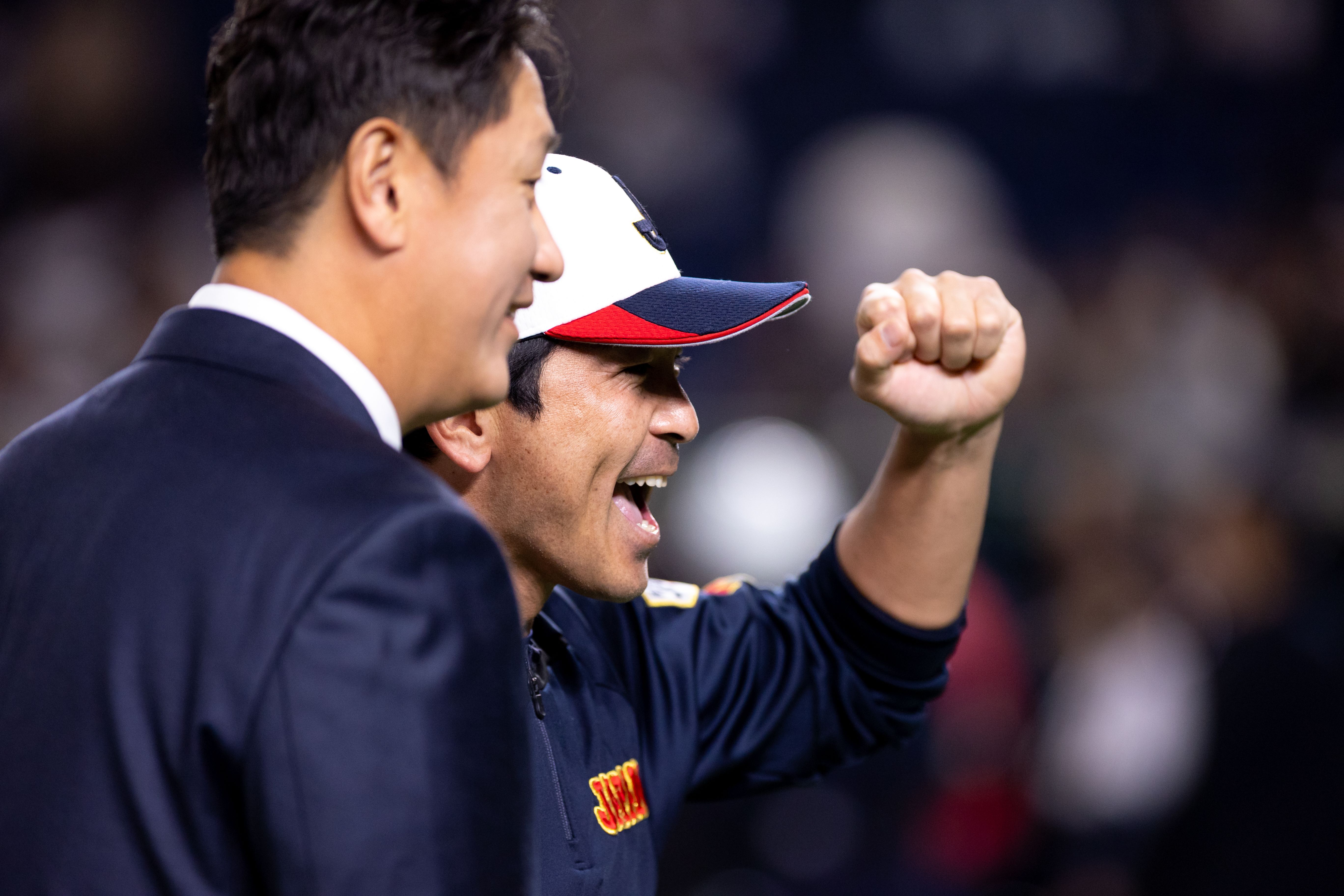 日本は韓国との強化試合で11―4と快勝し、岸田行倫の代打3ランが勝負を分けた。丁勤紜