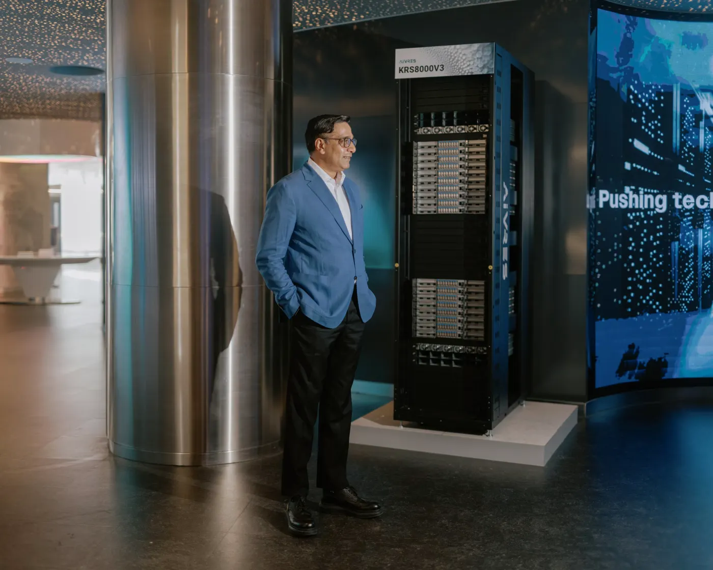 Vikram Sinha是Indosat的執行長，該公司與跨國公司合作。（華爾街日報）