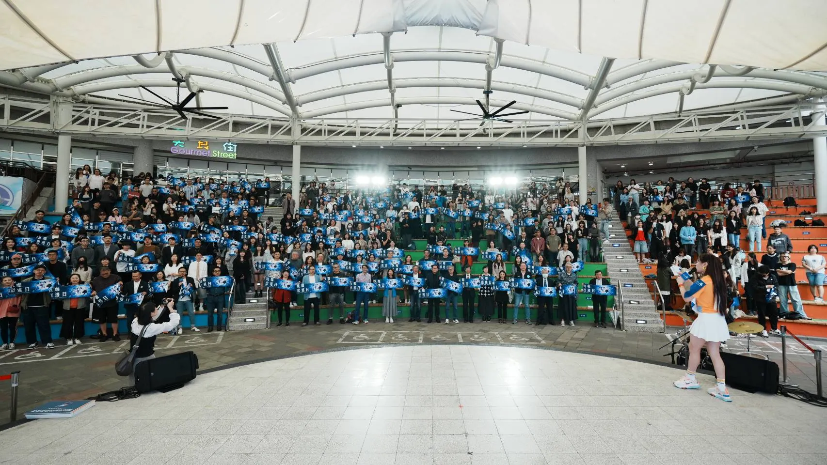 圖片五：第20屆台灣廣告節「玩咖出逃日」於1113 盛大登場，七大公協會逾百家會員公司與六所大專院校師生共同響應。