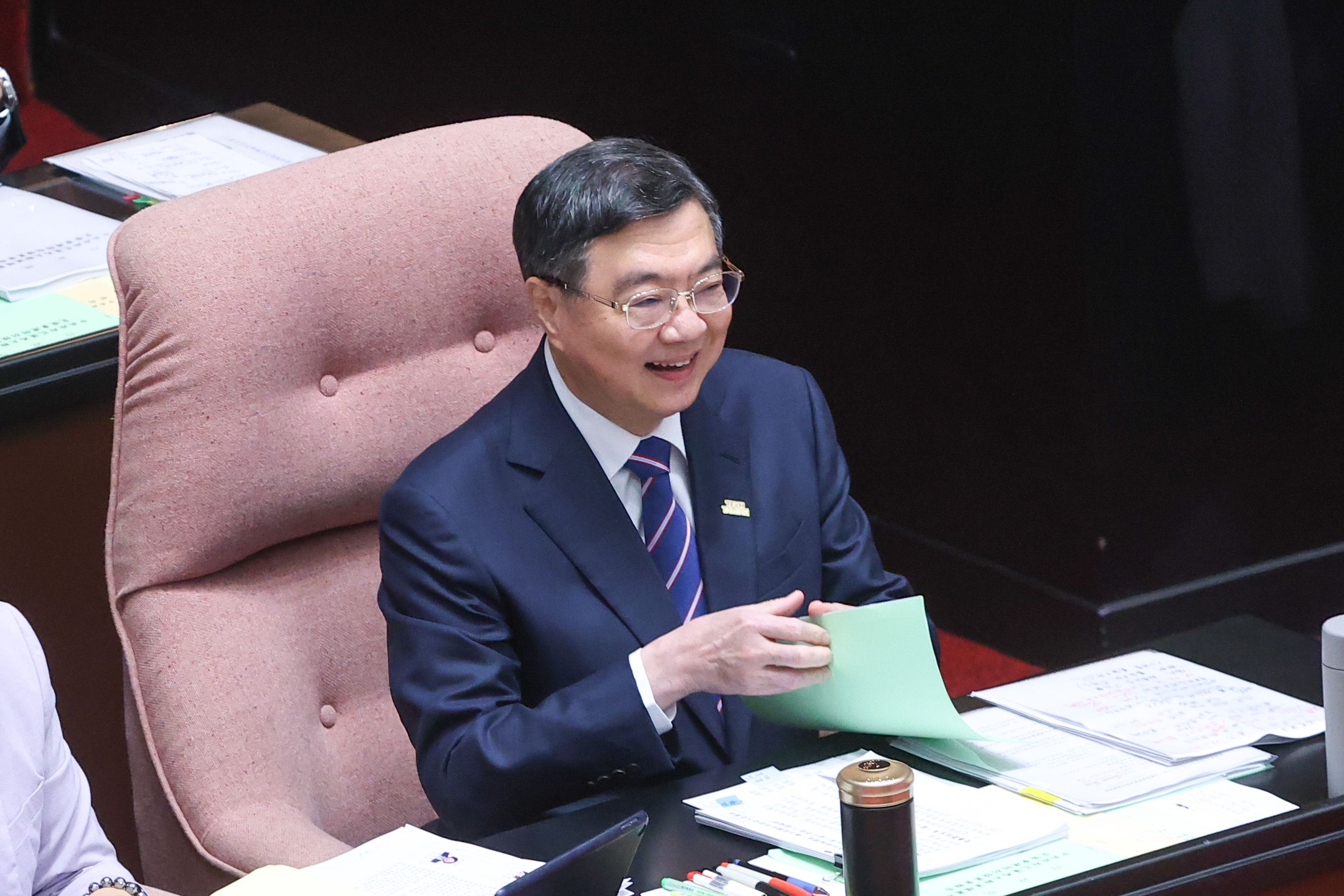 20251118-行政院長卓榮泰18日於立院進行「中央政府花蓮馬太鞍溪堰塞湖災後重建特別預算案」專案報告。（顏麟宇攝）