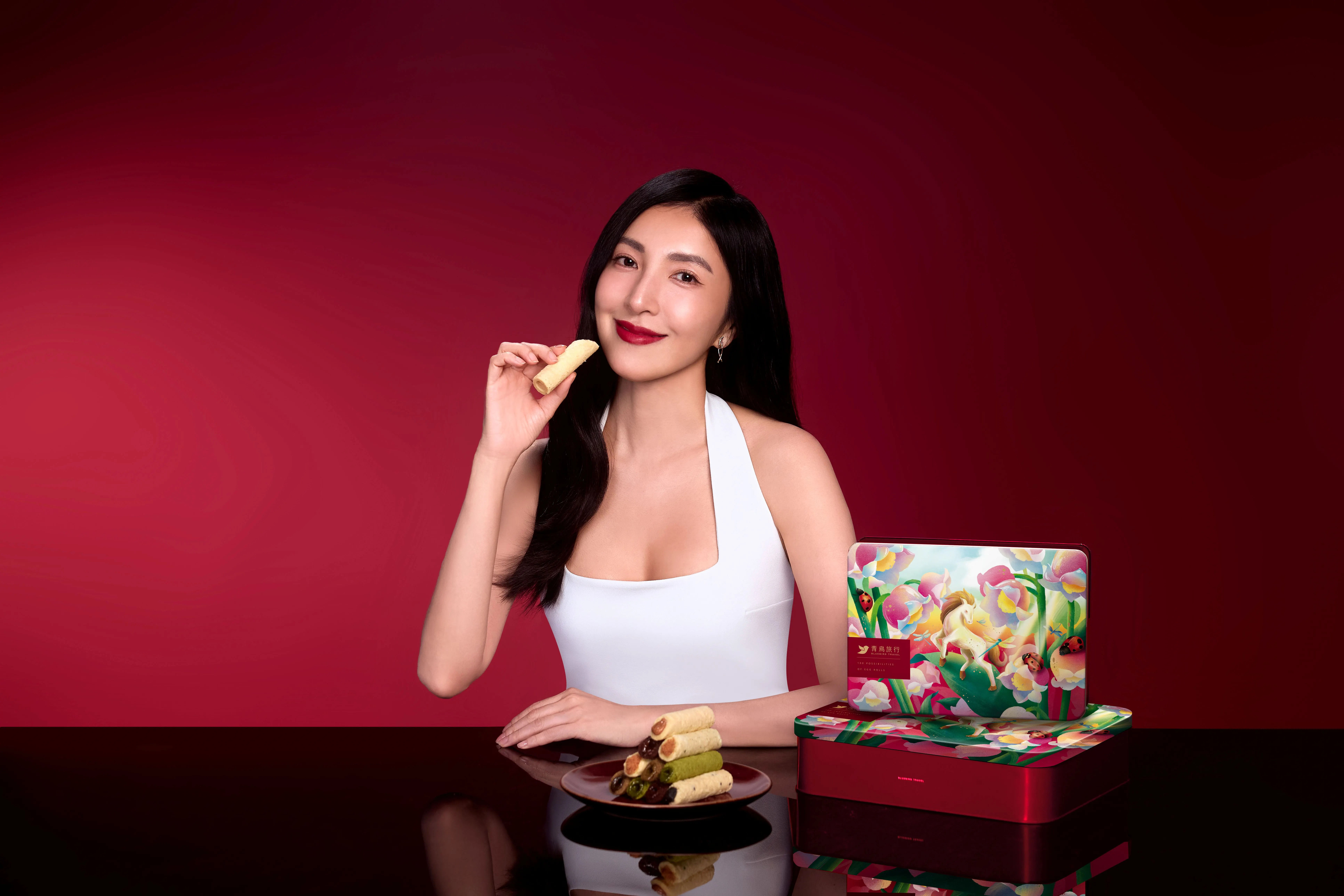 楊謹華優雅詮釋「春光躍影」禮盒系列，展現質感生活與真摯祝福的完美融合。