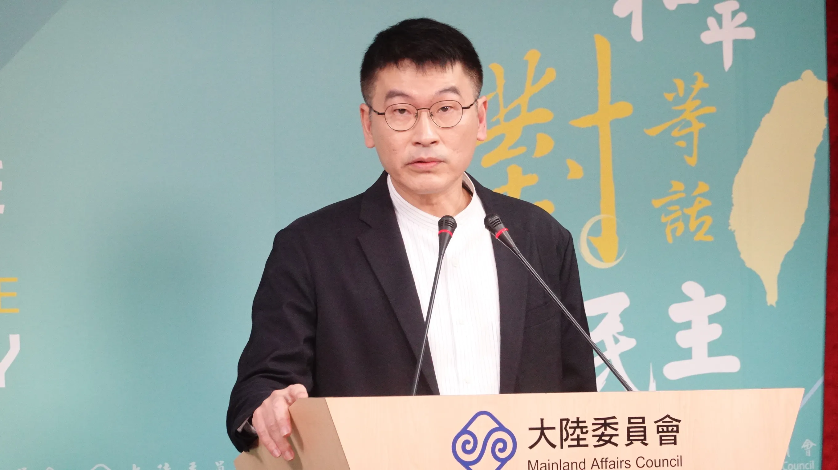 陸委會副主委梁文傑20日主持例行記者會。（楊騰凱攝）