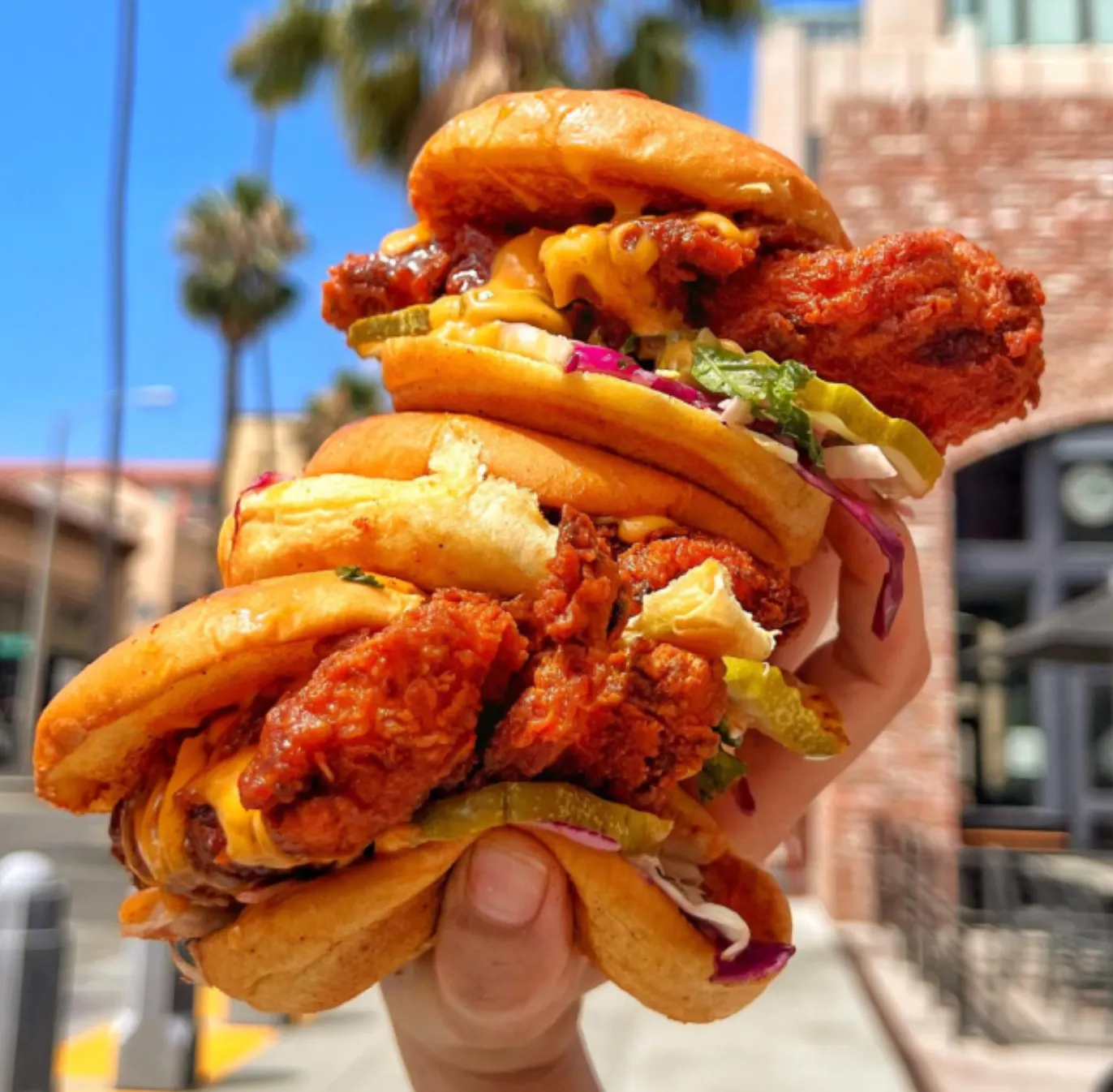 Dave’s Hot Chicken的辣雞堡。（Dave’s Hot Chicken官方網站）.png