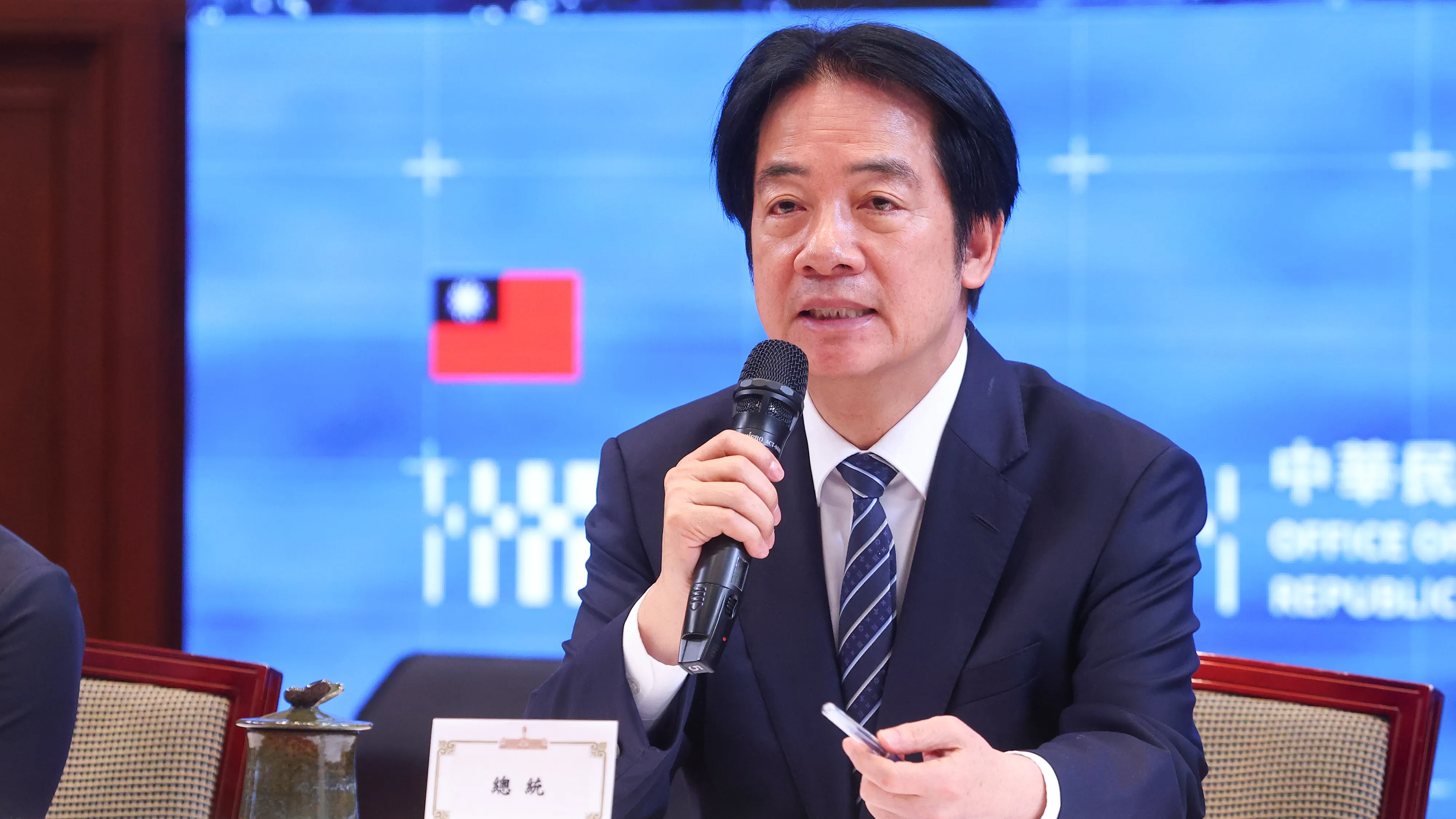 20251126-総統頼清徳が26日に「守護民主台湾国安行動方案」国安高層会議の後記者会見を行う。（顏麟宇撮影）