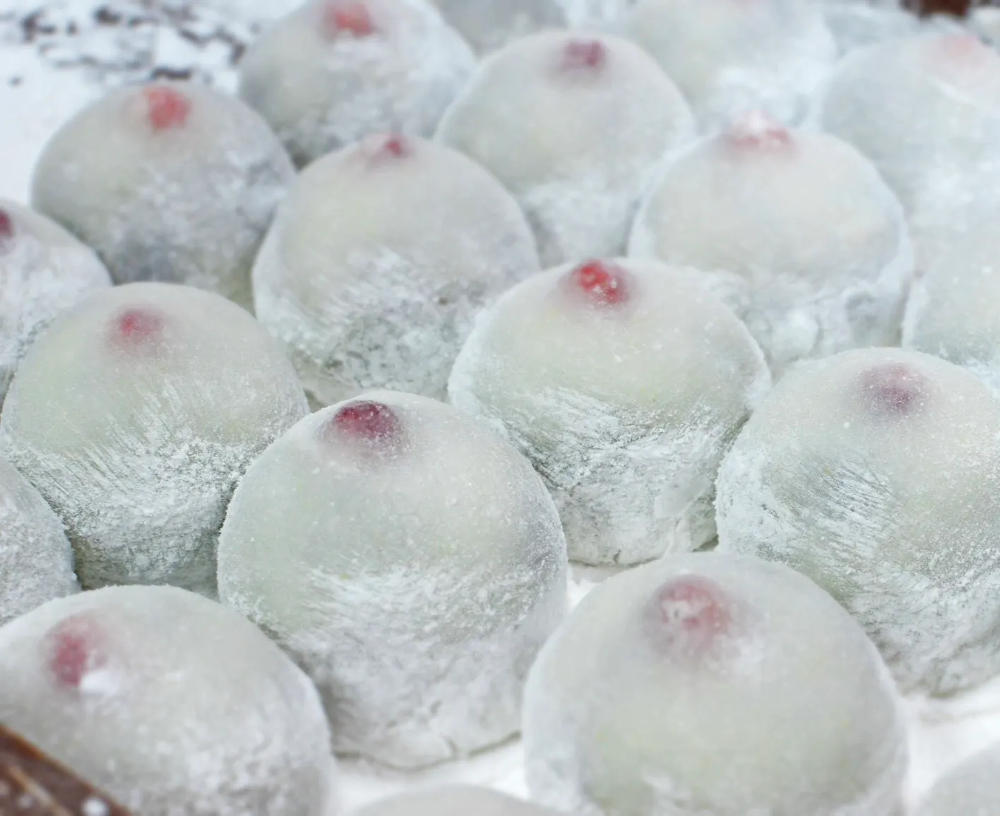 明月堂冬季限定「草莓大福」（ 圖片來源：明月堂）