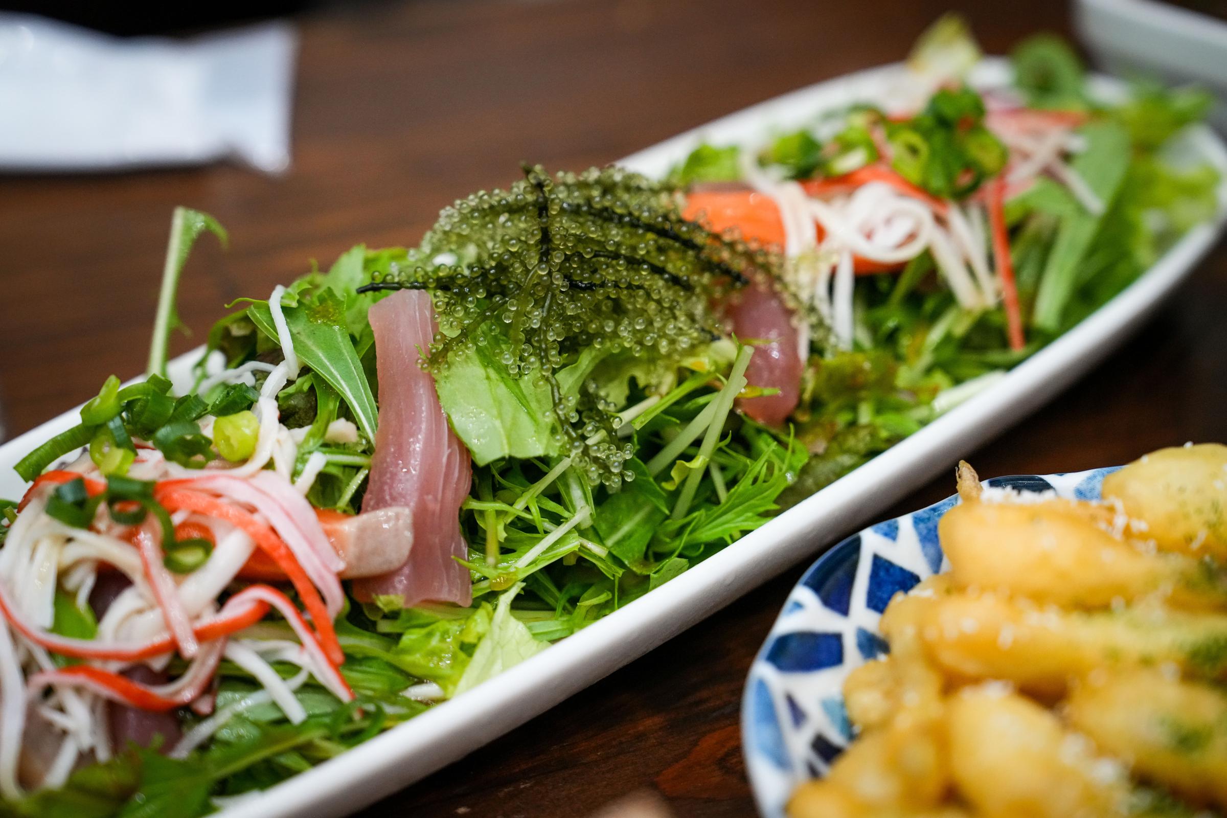 三味居酒屋提供豐富的料理。(圖片提供:星宇航空)