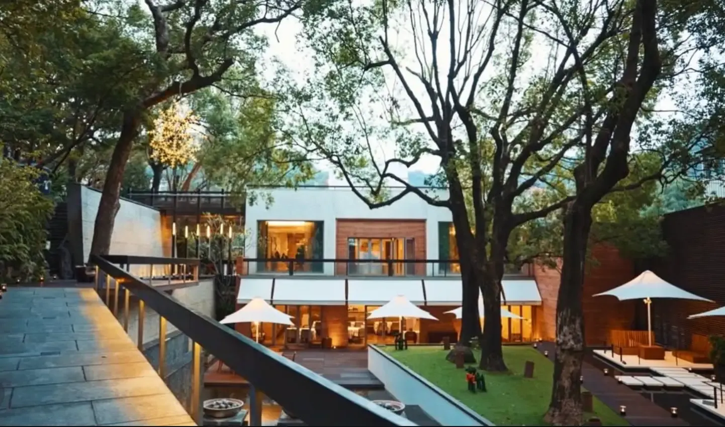 SAKE HUNDREDが台北の高級リゾート「Villa32」で台湾ローンチ1周年を記念するペアリングイベントを開催した。株式会社Clear