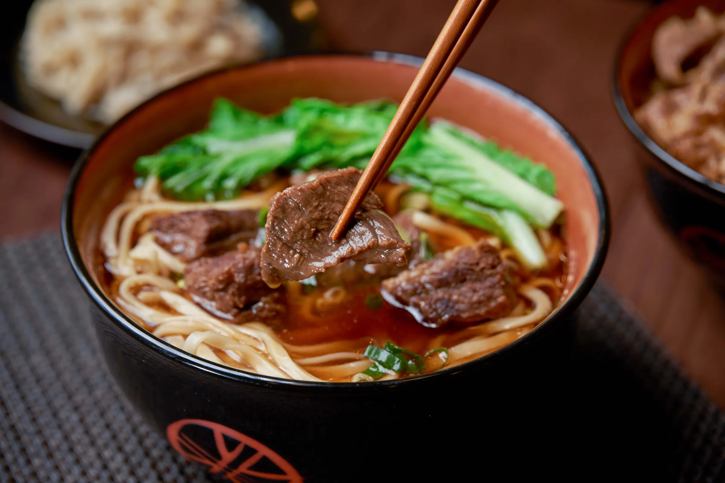 三商巧福牛肉麵、排骨飯限時9天只要109元。(圖／三商巧福提供）