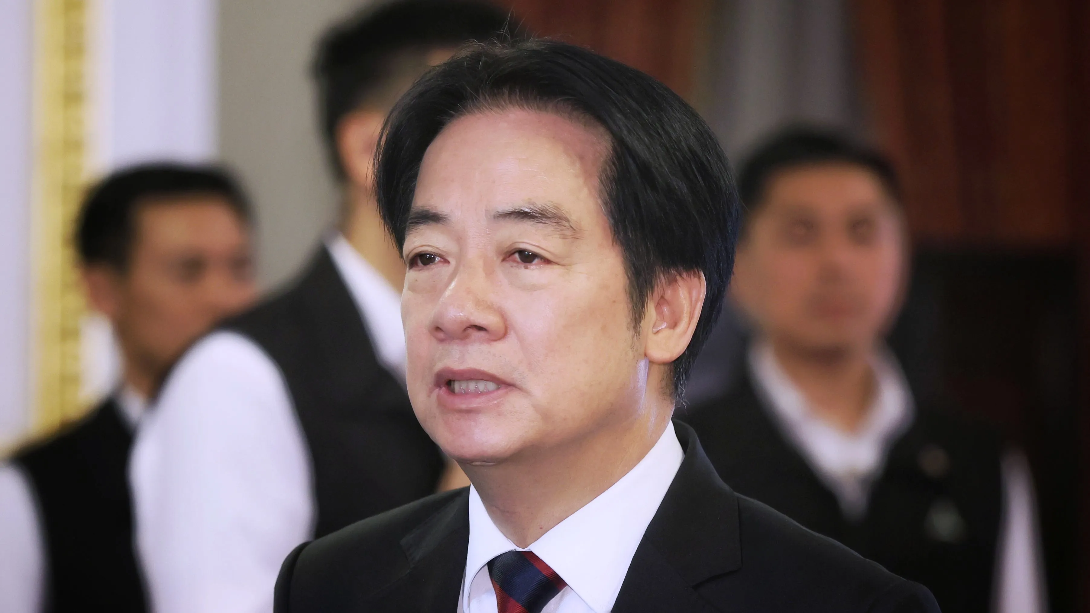 20251210-總統賴清德10 日出席「第20屆亞洲民主人權獎頒獎典禮」前受訪。（柯承惠攝）