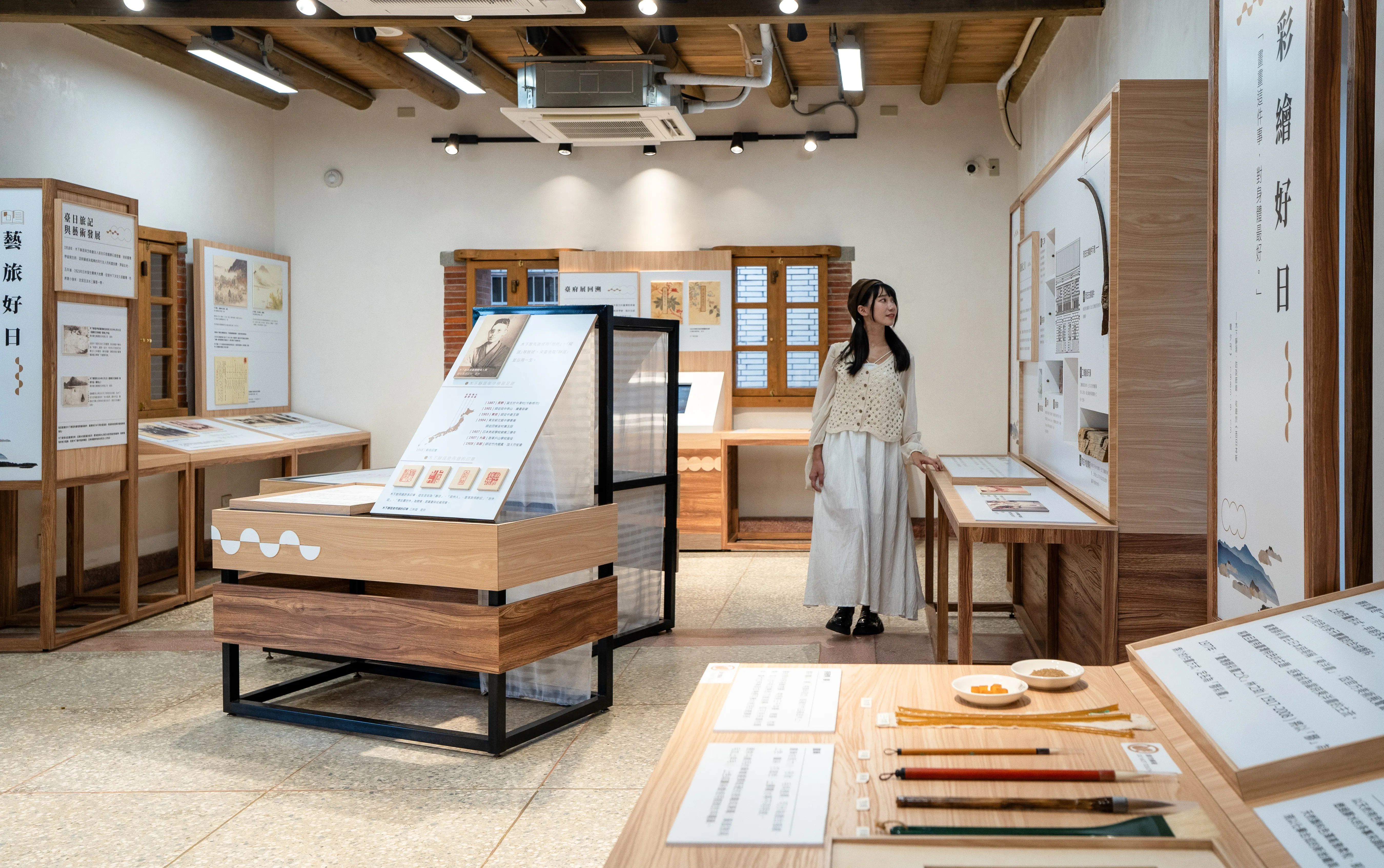 民眾可在午後來趟穿梭古今的古蹟巡禮，為跨年夜的演出與煙火行程暖身。（圖為淡水木下）圖/新北市政府文化局提供