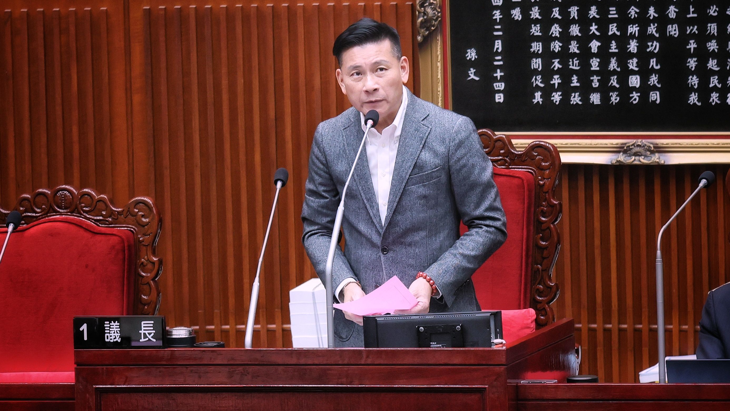 20251211-台北市議會議長戴錫欽11日主持台北市議會市政質詢。（柯承惠攝）