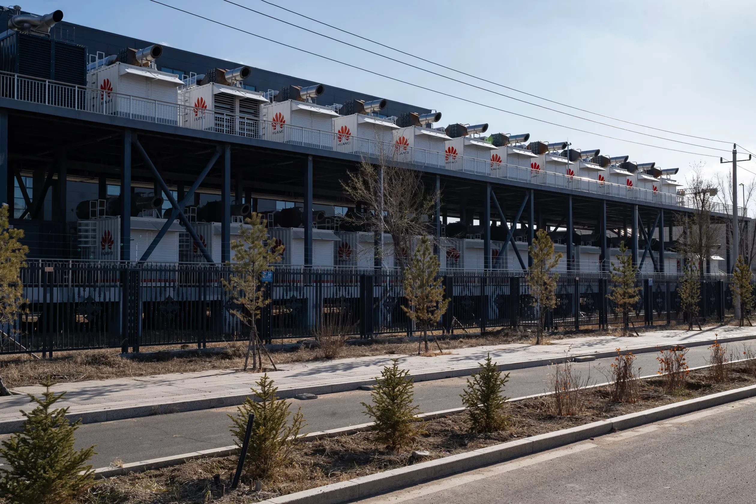 位於烏蘭察布的華為數據中心。（Andrea Verdelli for WSJ）