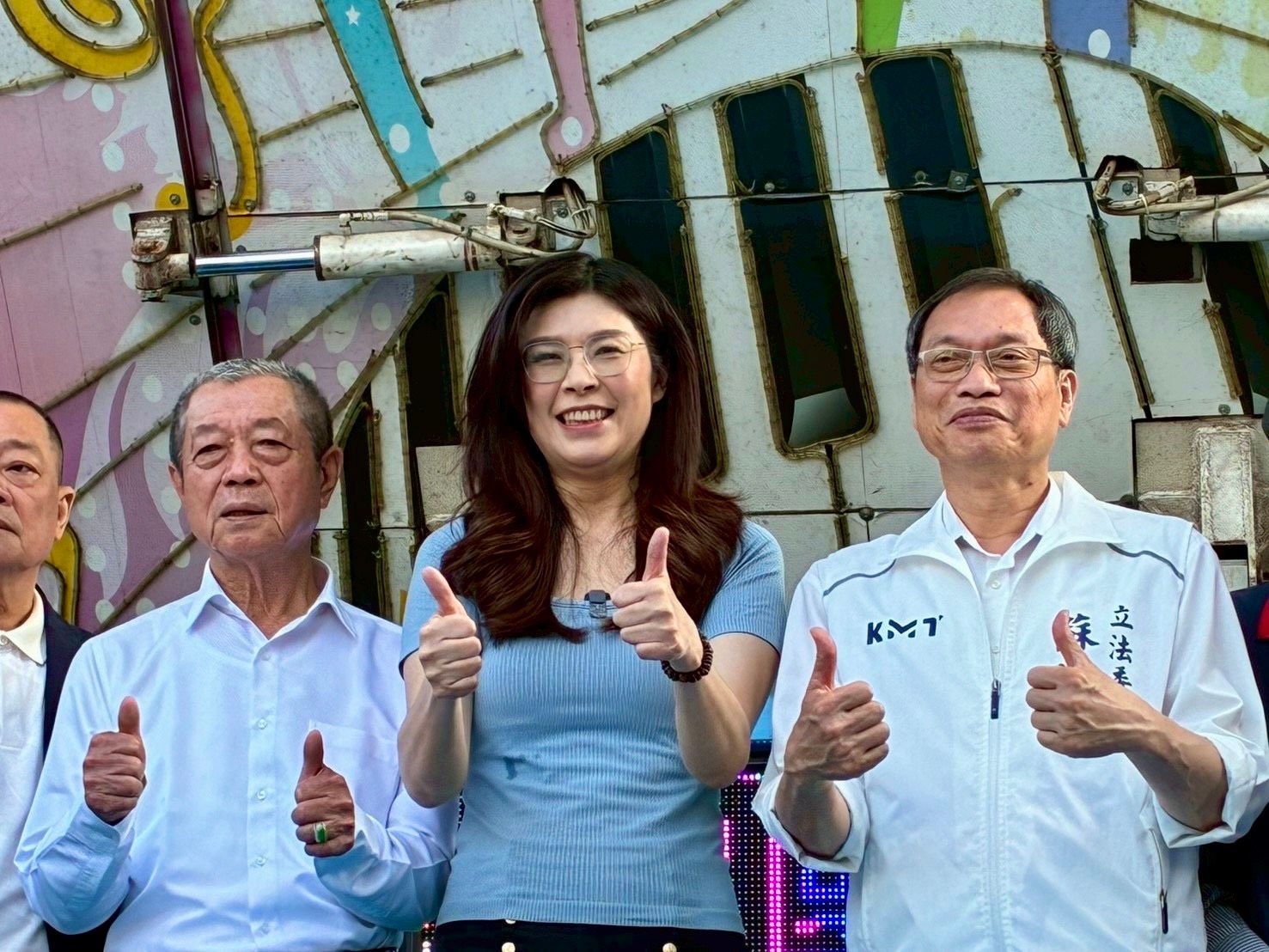 251214-國民黨主席鄭麗文（中）至屏東縣出席國民黨慶活動。（國民黨提供）