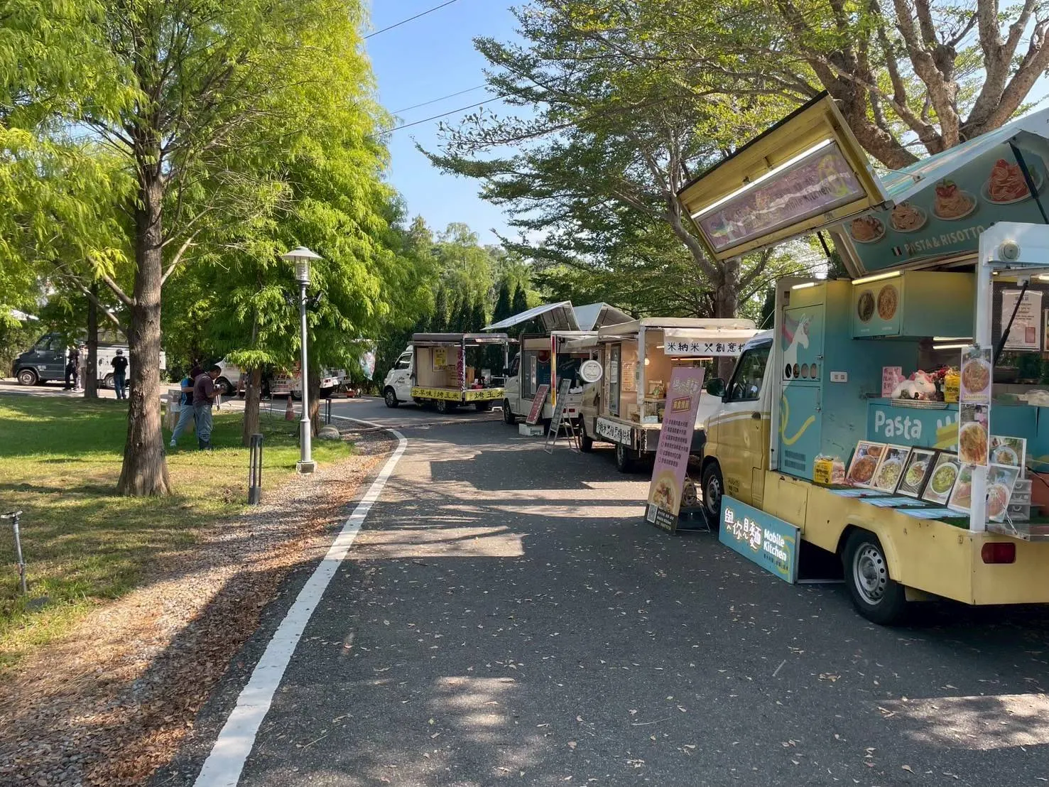 現場還有餐車市集，提供民眾自由選擇。（圖／享沐時光提供）
