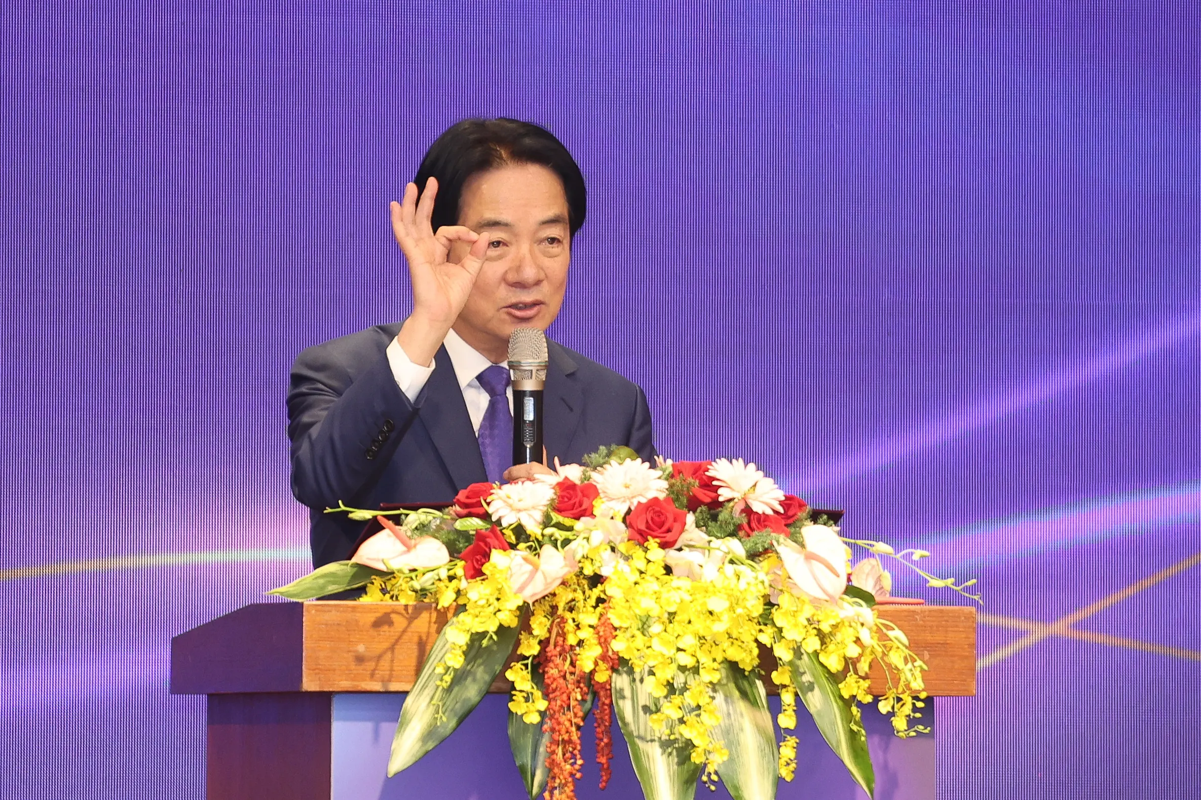 20251216-總統賴清德出席「114年公務人員傑出貢獻獎表揚大會」。（陳品佑攝）