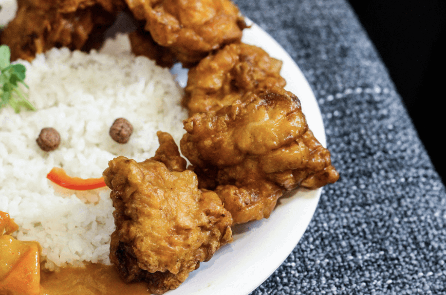 台北新北平價吃到飽推薦：塊雞師食務所 Achicken Firm（圖／取自塊雞師食務所 Achicken Firm臉書粉絲專頁）