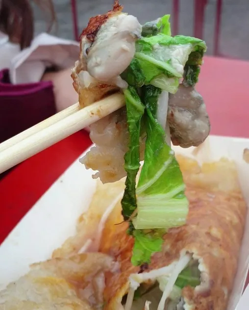 虎尾夜市美食推薦｜香香酥皮蚵仔煎（圖／取自IG@candicehuang.tw）