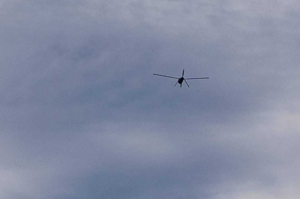 Altius-600M攻擊型無人機於空中搜尋目標。（國防部提供）