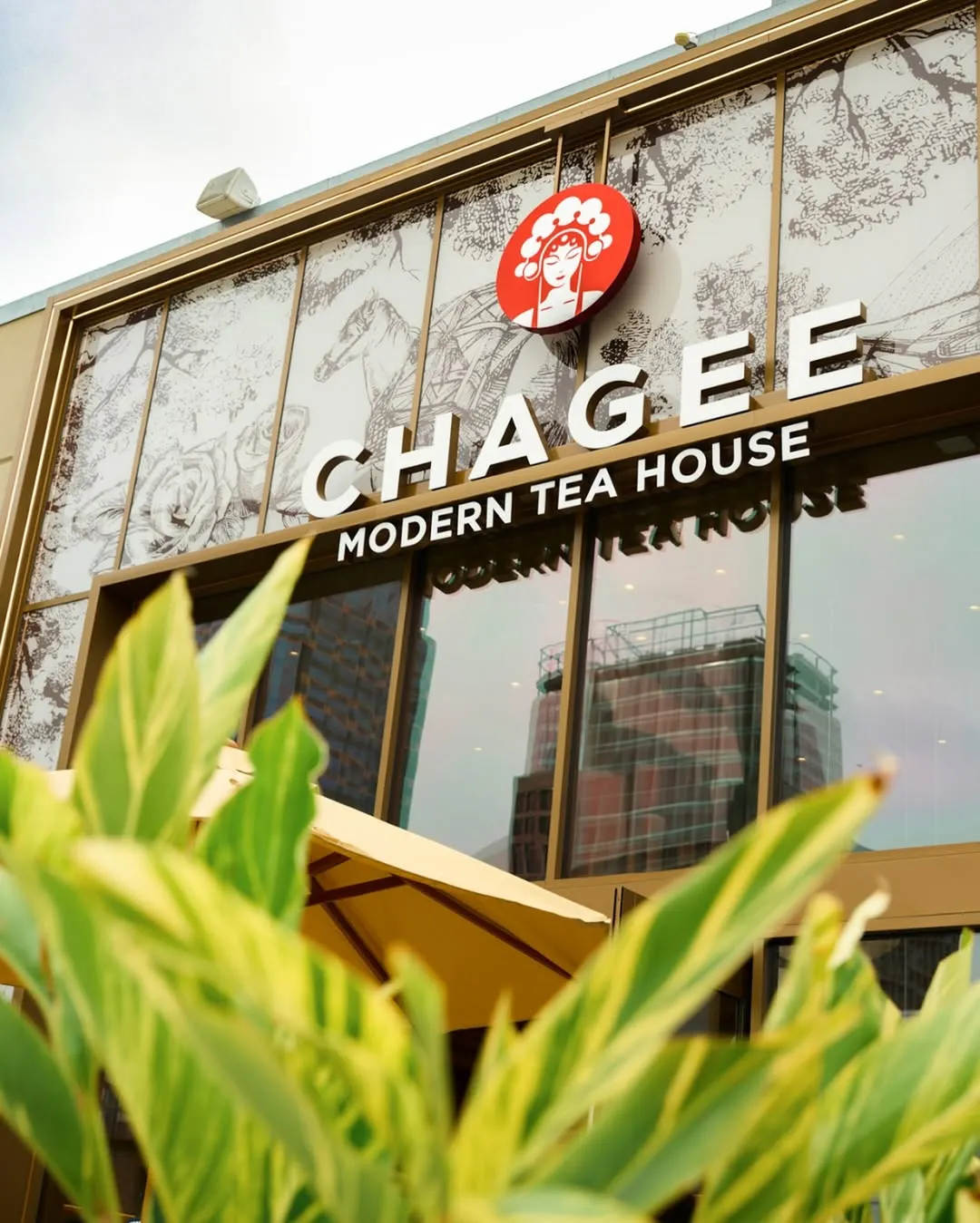 已經在美國上市的中國手搖飲「霸王茶姬」當地門市。（翻攝自官方粉專）