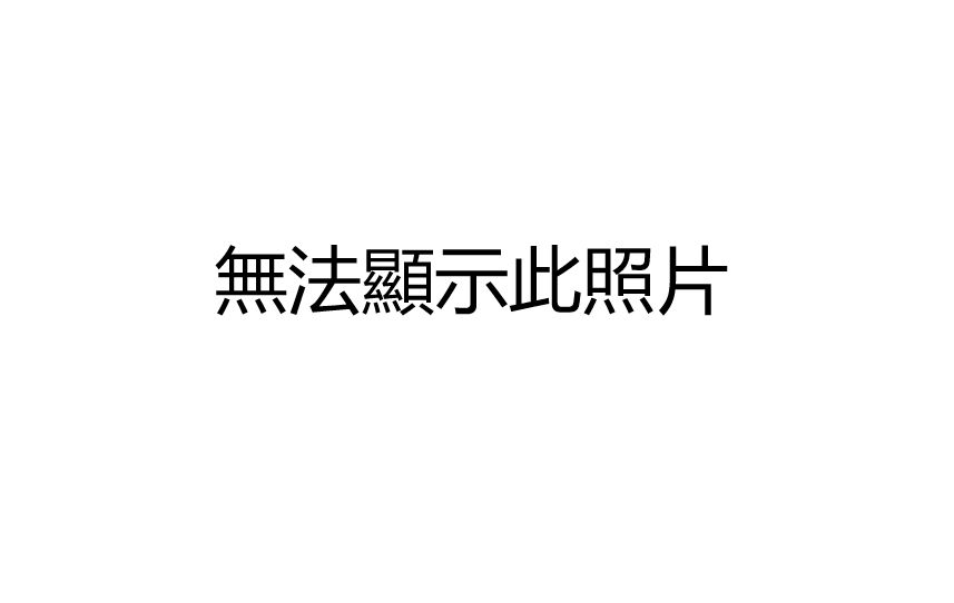 嫌犯現身中山站附近，持長刀隨機砍人。（民眾提供）