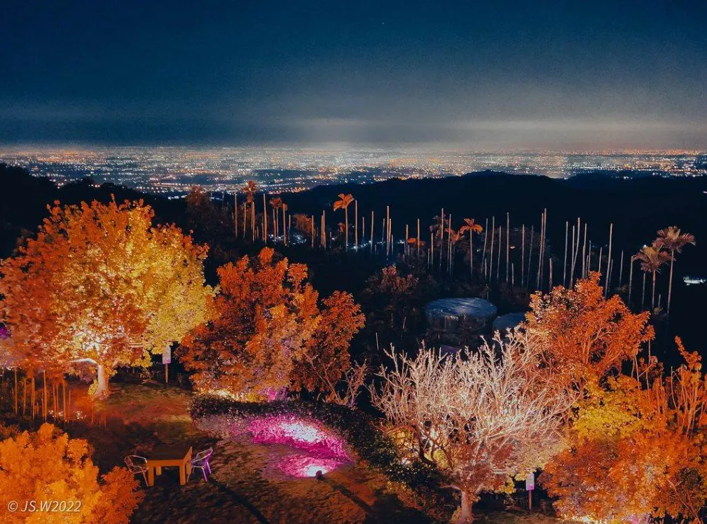 雲林古坑夜景餐廳推薦：維野納複合式餐飲。（圖／取自IG@js.w2022）