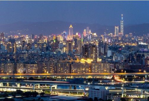 新北夜景推薦｜瓊仔湖登山步道（圖／取自IG@kylerchang)