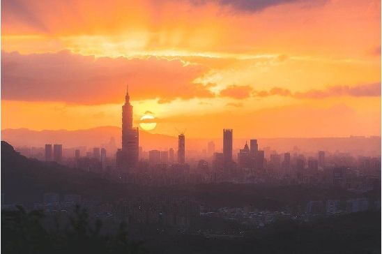 新北夜景推薦｜汐止大尖山天秀宮（圖／取自IG@sirius_chao)