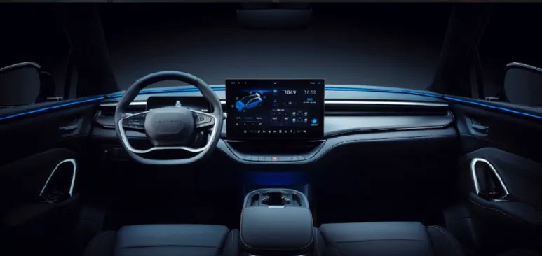 Bria內裝配備包括 9.2 吋全數位儀錶、15.6 吋中央懸浮觸控螢幕。（鴻華先進提供）