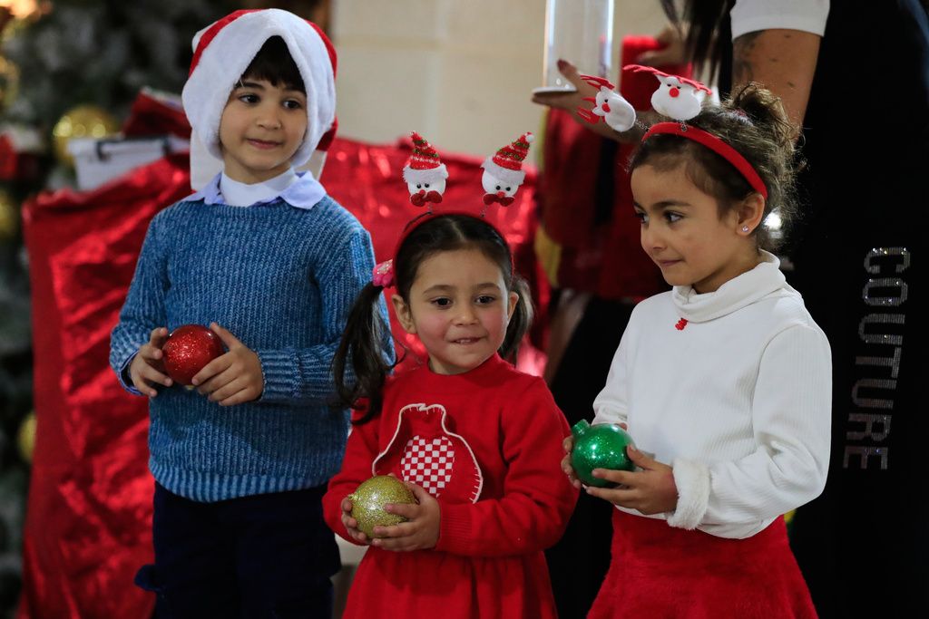 黎巴嫩基督徒孩童在平安夜參與活動。（美聯社）