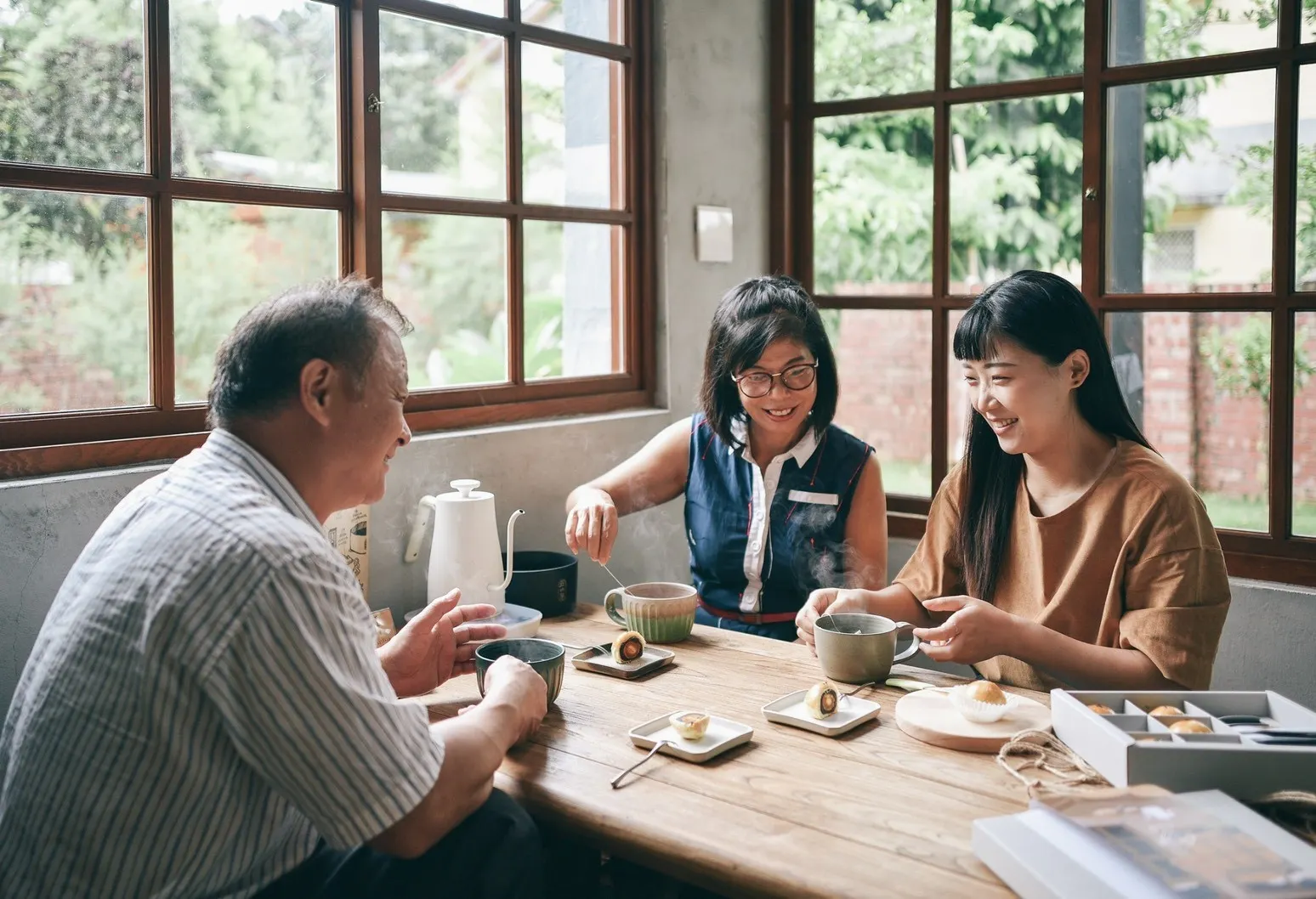 使用《台中通》APP，就能享有全台上千家特約店家優惠。（圖／台中市政府提供）