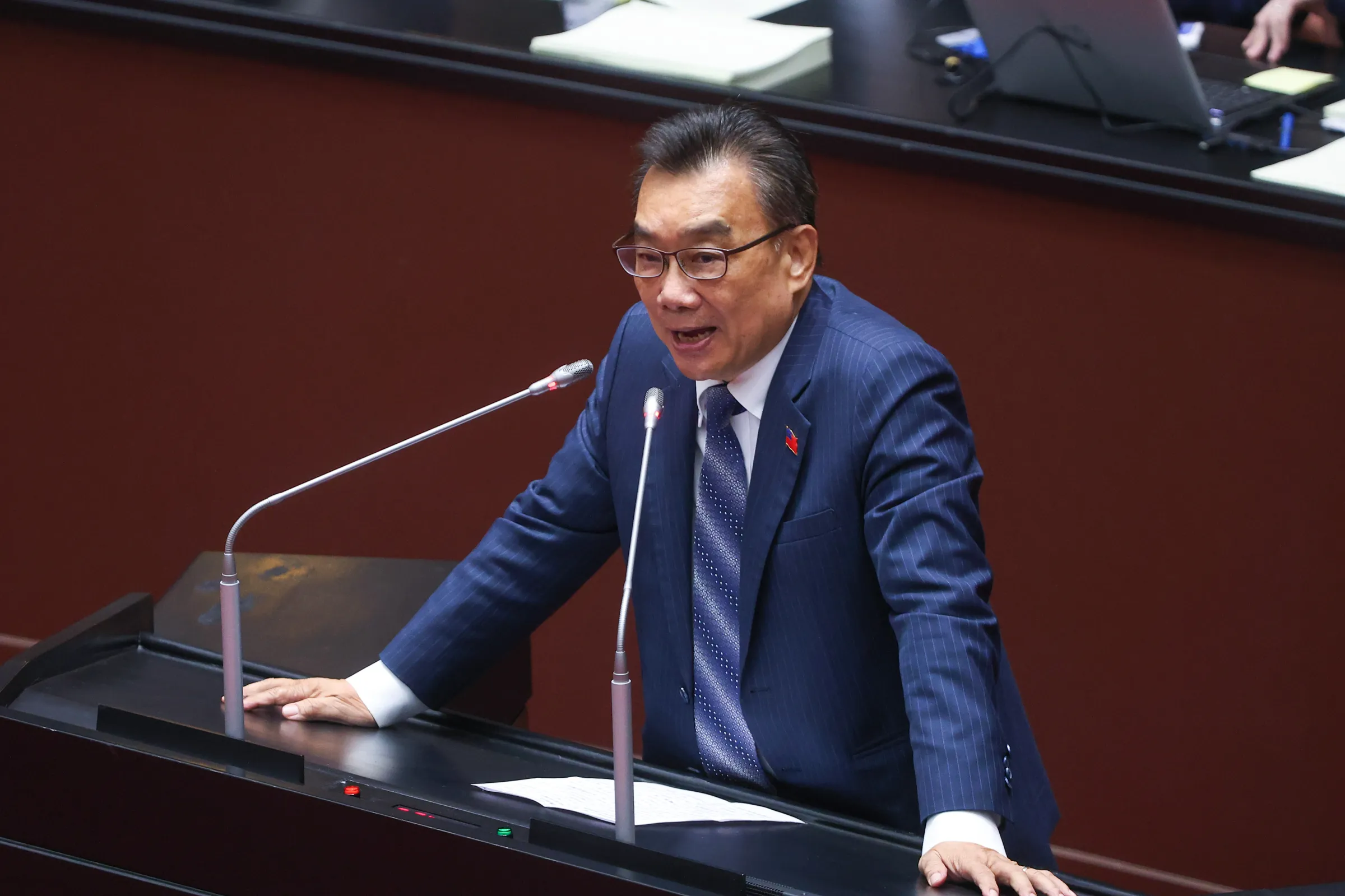 20251230-立法院30日通過勞工保險條例修正草案，民眾黨立委林國成於三讀後發言。（顏麟宇攝）