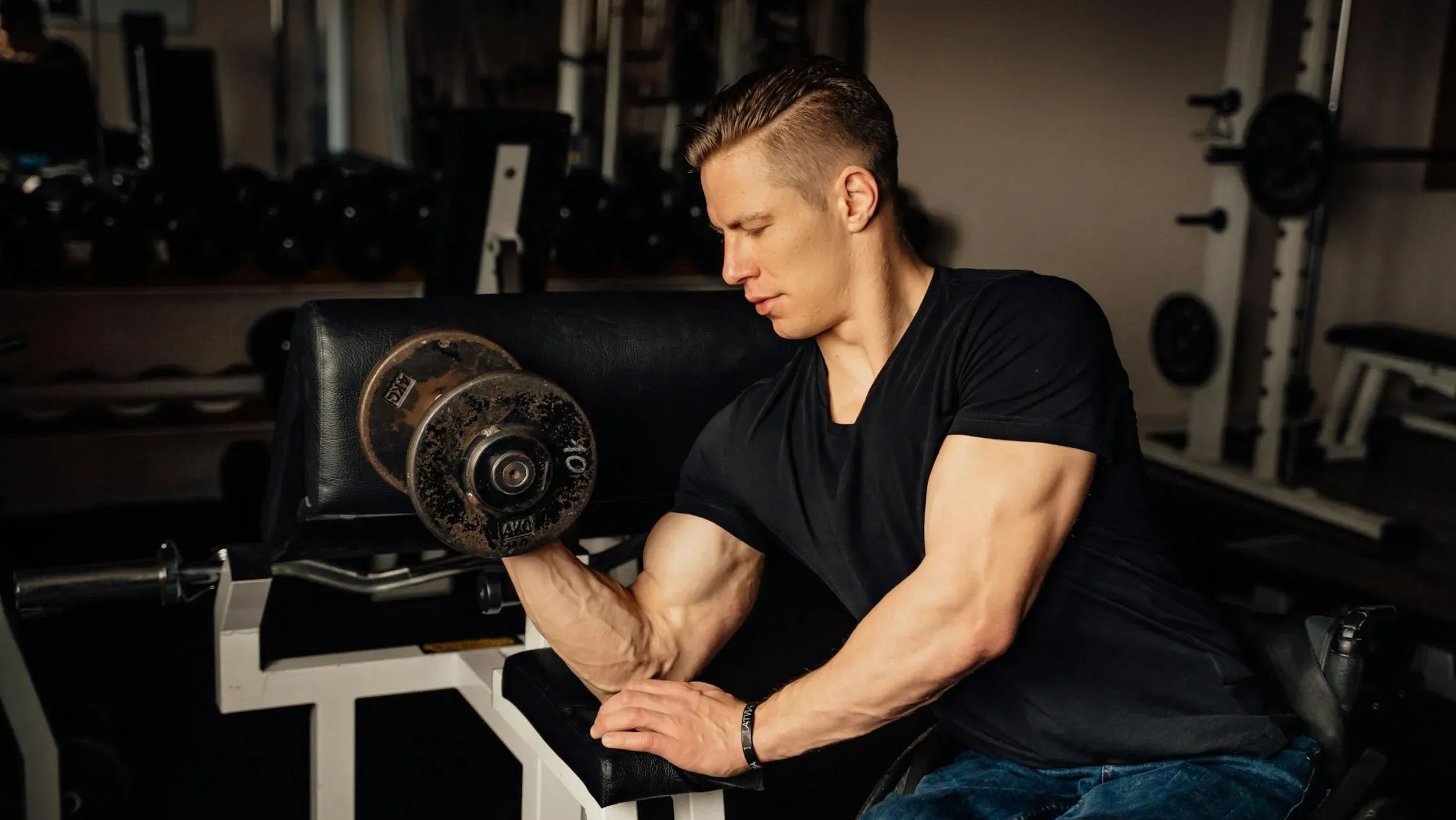 社群梗第十名：建議手臂加強。 （示意圖／取自Pexels）