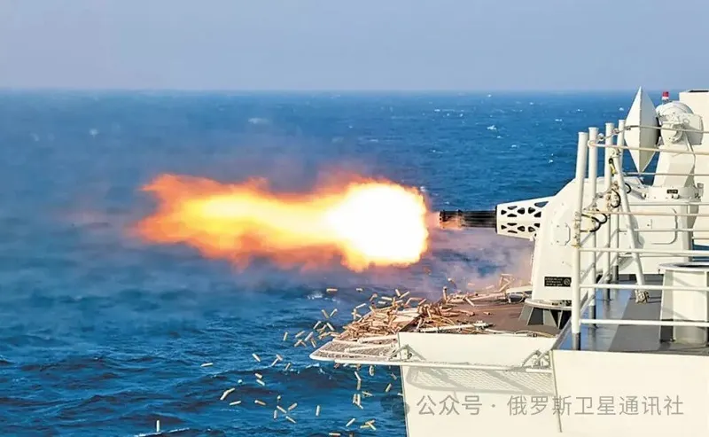 大陸媒體軍事專家們認為，此次解放軍「正義使命-2025演習」最突出的亮點是「開局即開打」，是對台獨分裂勢力和外部干涉勢力的強烈警告。(公眾號/俄羅斯衛星通信社)